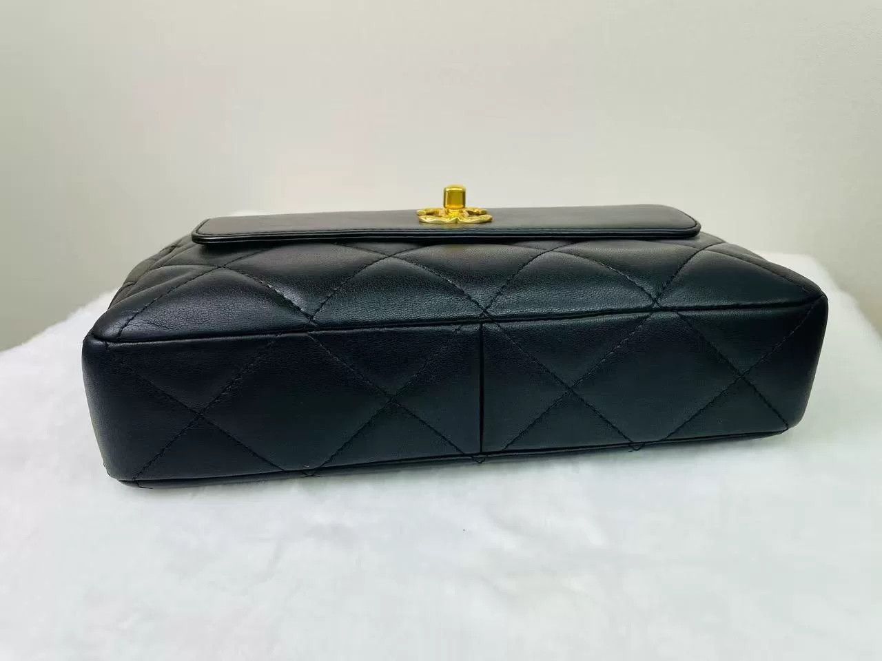 Chanel Pre-loved Bag Very good condition Size ONE SIZE - 5 Thumbnail