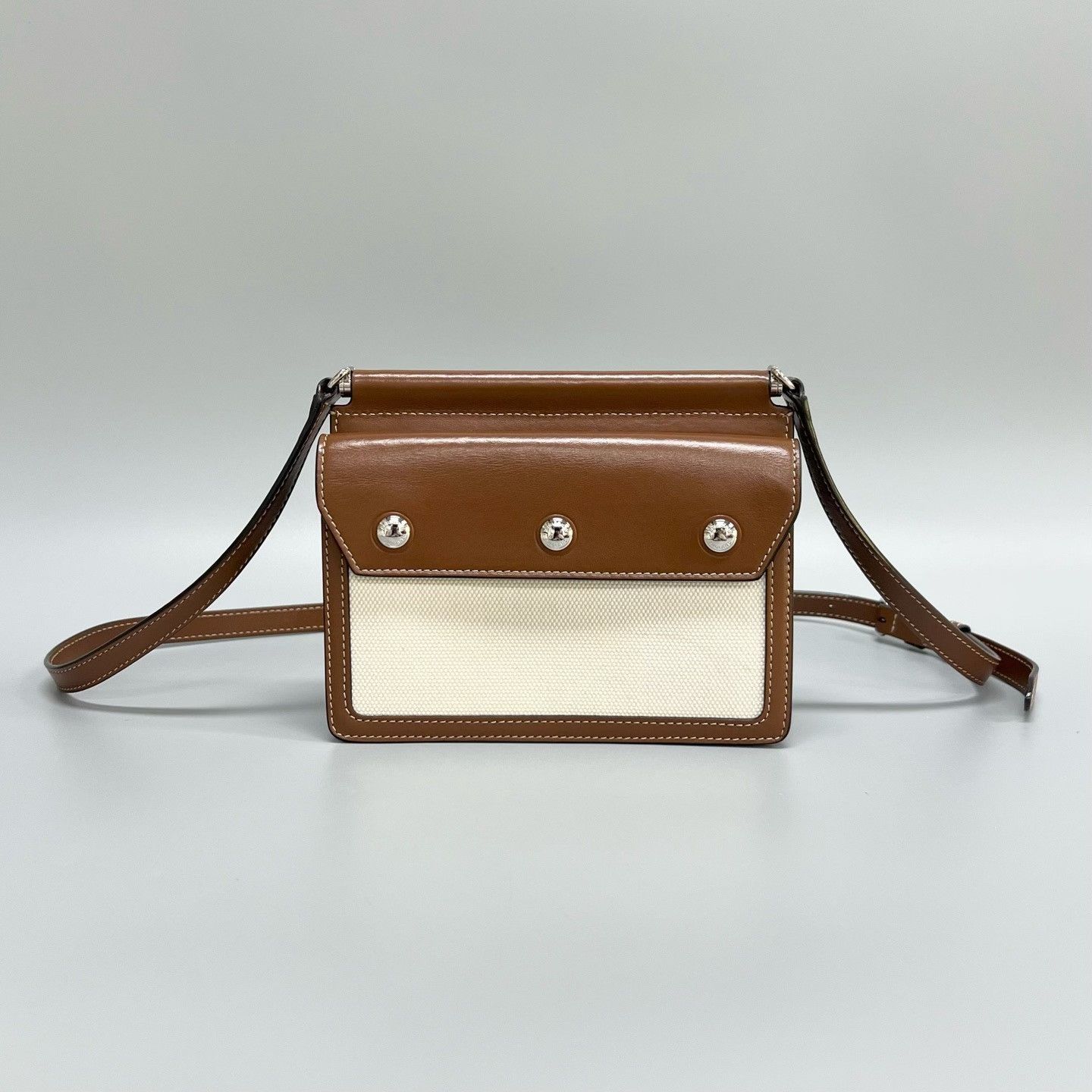 Burberry Pre-loved Bag Very good condition Size ONE SIZE - 2 Thumbnail