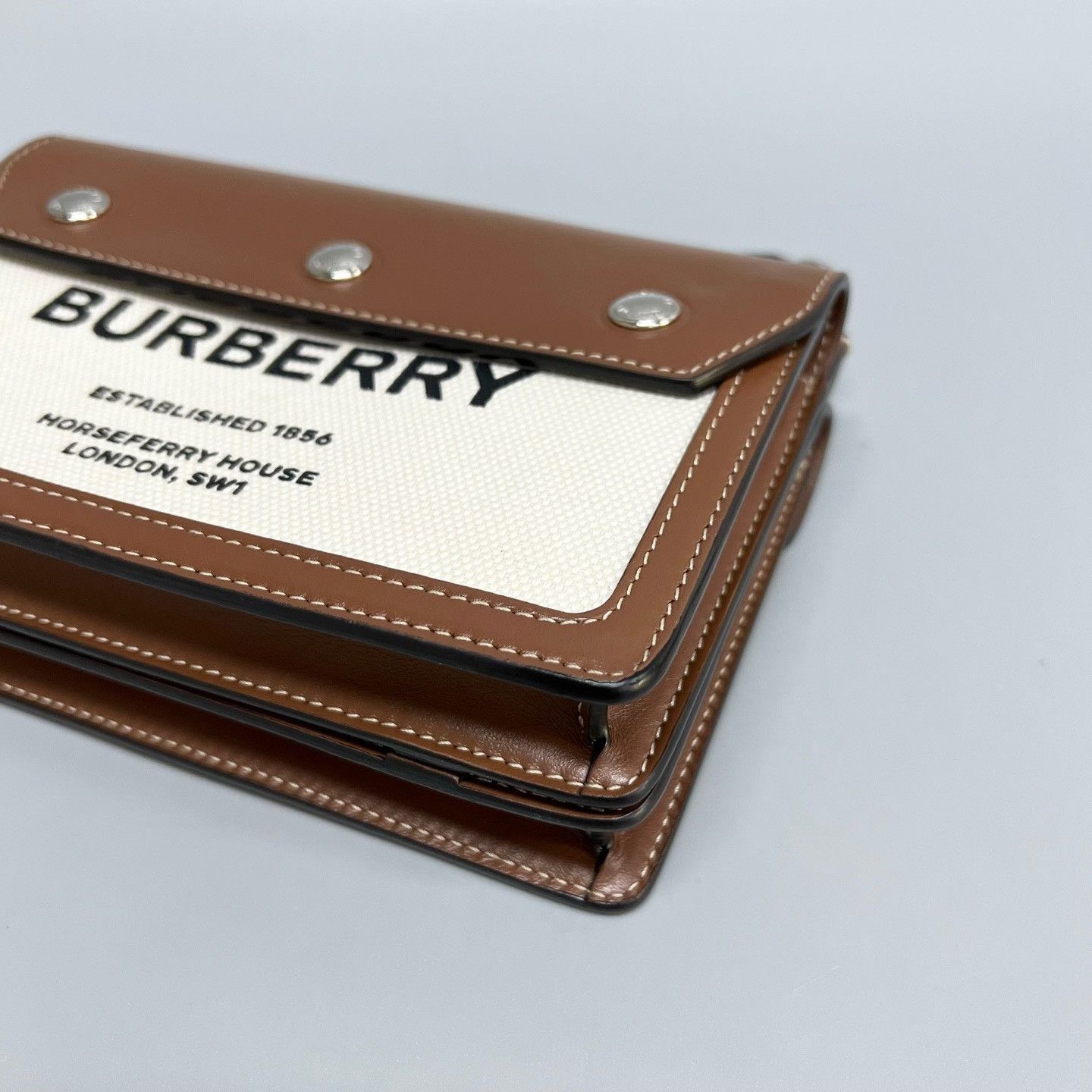 Burberry Pre-loved Bag Very good condition Size ONE SIZE - 4 Thumbnail