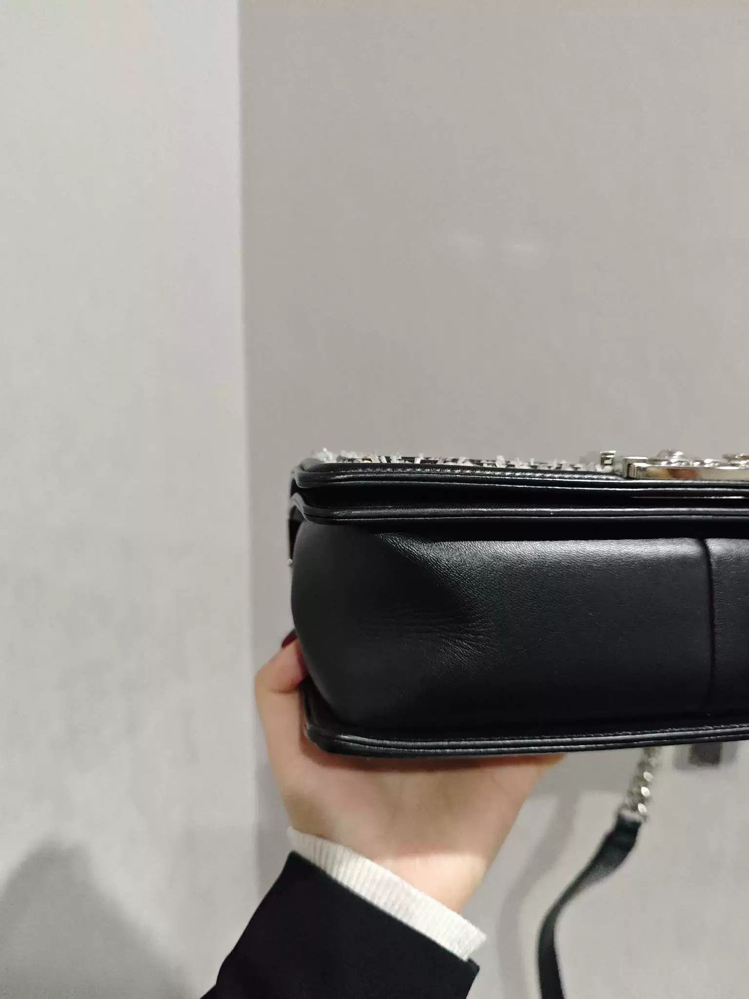 Chanel Pre-loved Bag Very good condition Size ONE SIZE - 4 Thumbnail
