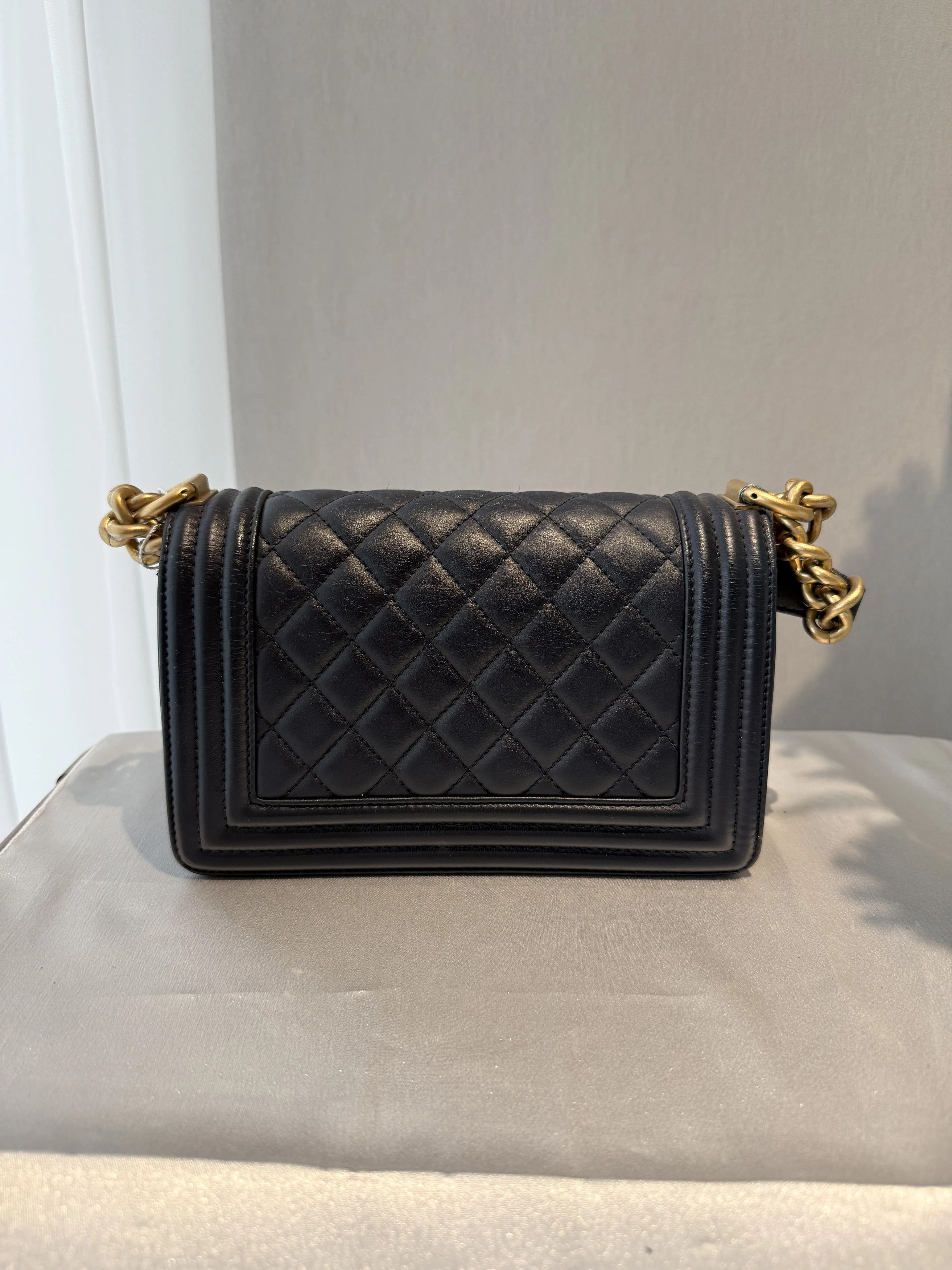 Chanel Pre-loved Bag Very good condition Size ONE SIZE - 2 Thumbnail