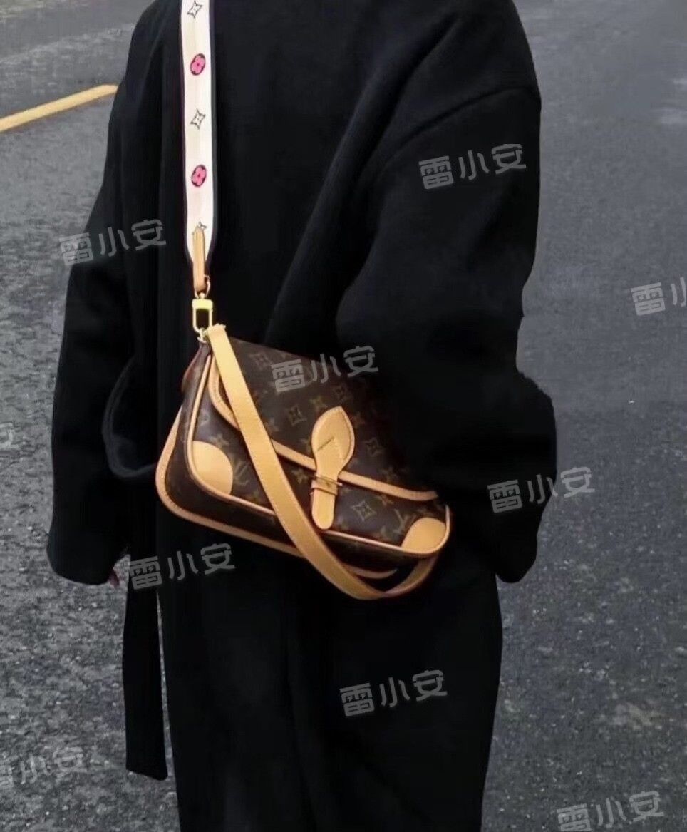 Louis Vuitton Pre-loved Bag Very good condition Size ONE SIZE - 8 Thumbnail