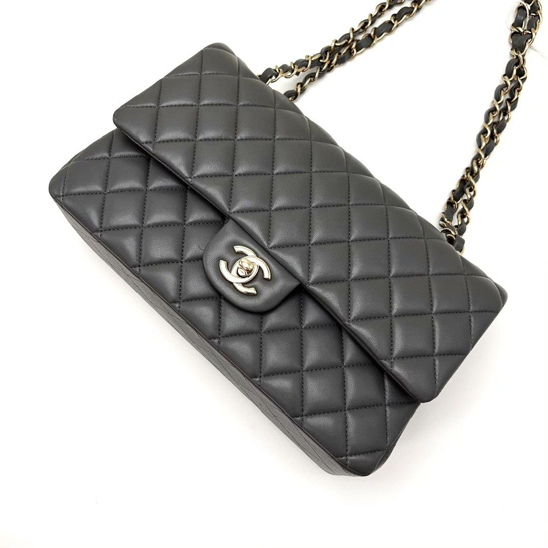 Chanel Pre-loved Bag Very good condition Size ONE SIZE - 3 Thumbnail