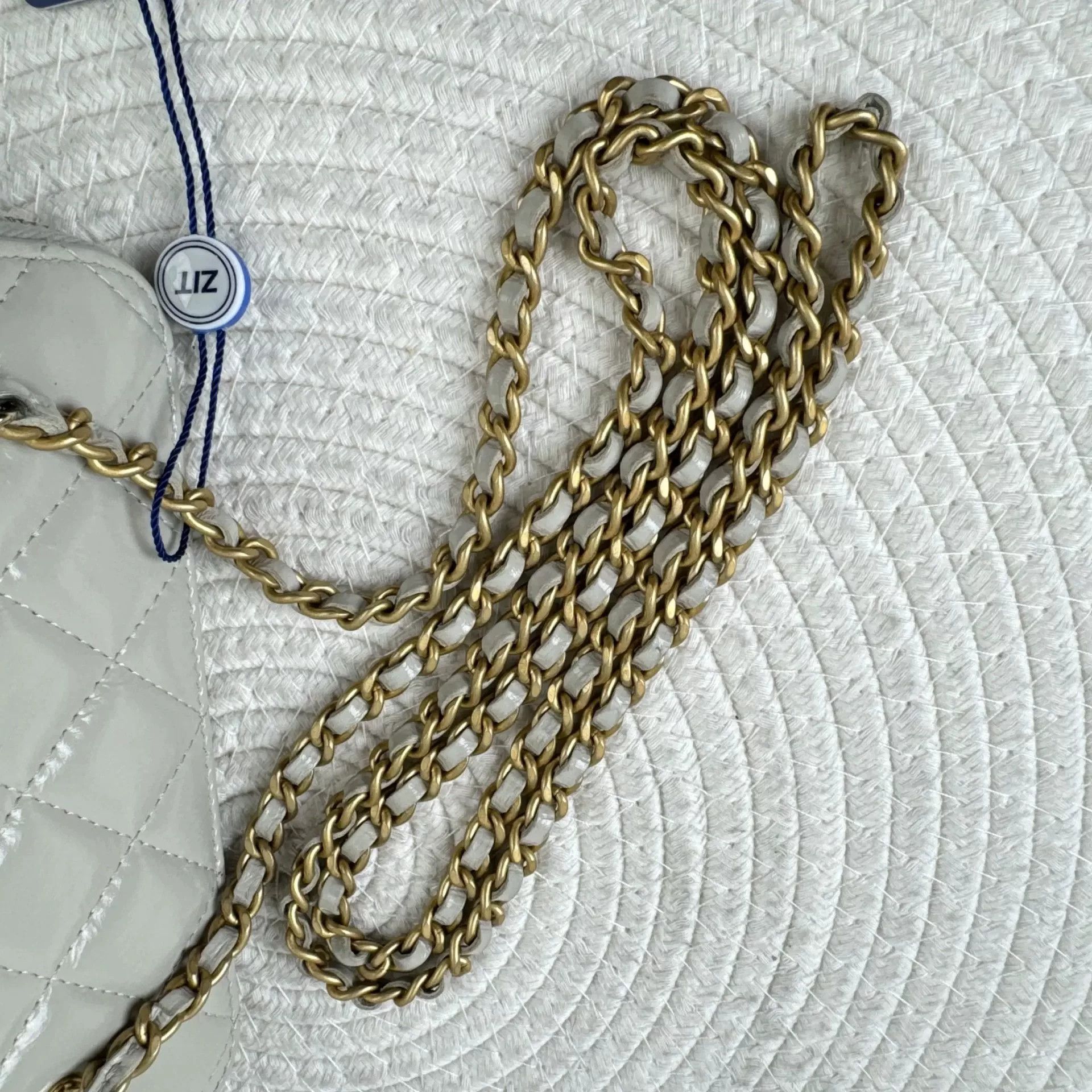 Chanel Pre-loved Bag Very good condition Size ONE SIZE - 9 Thumbnail