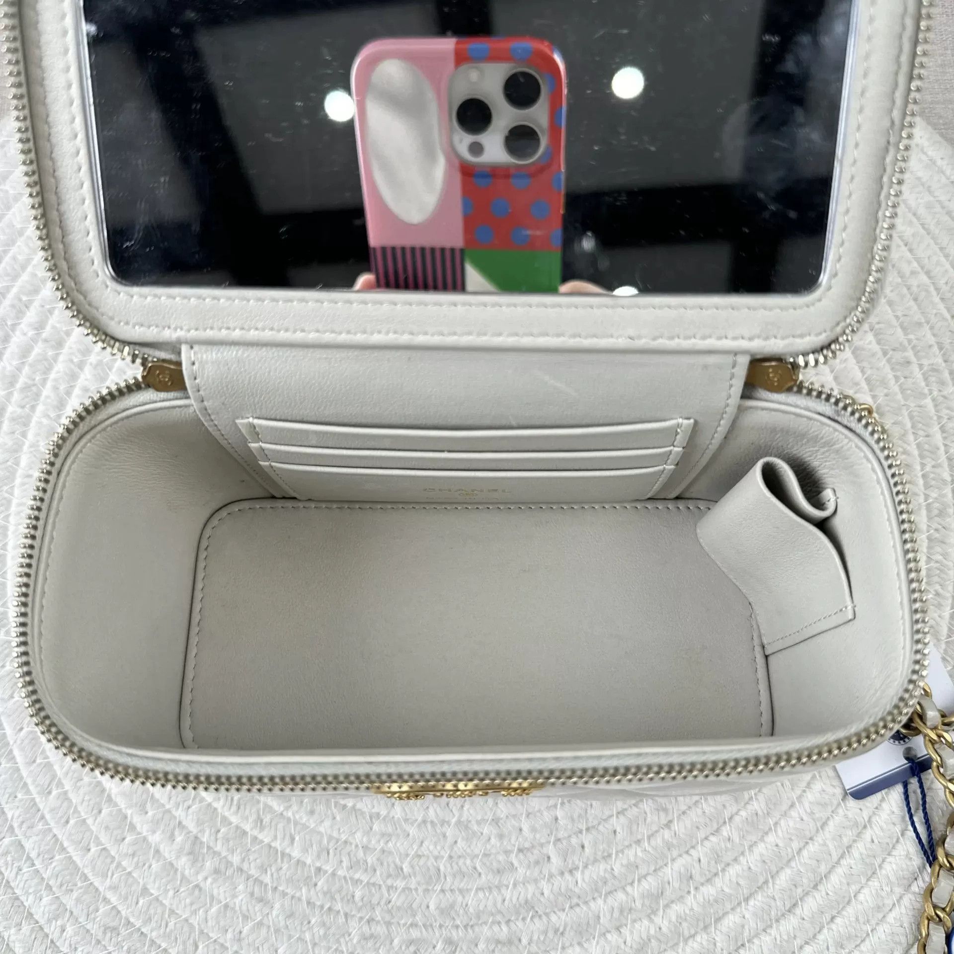 Chanel Pre-loved Bag Very good condition Size ONE SIZE - 8 Thumbnail