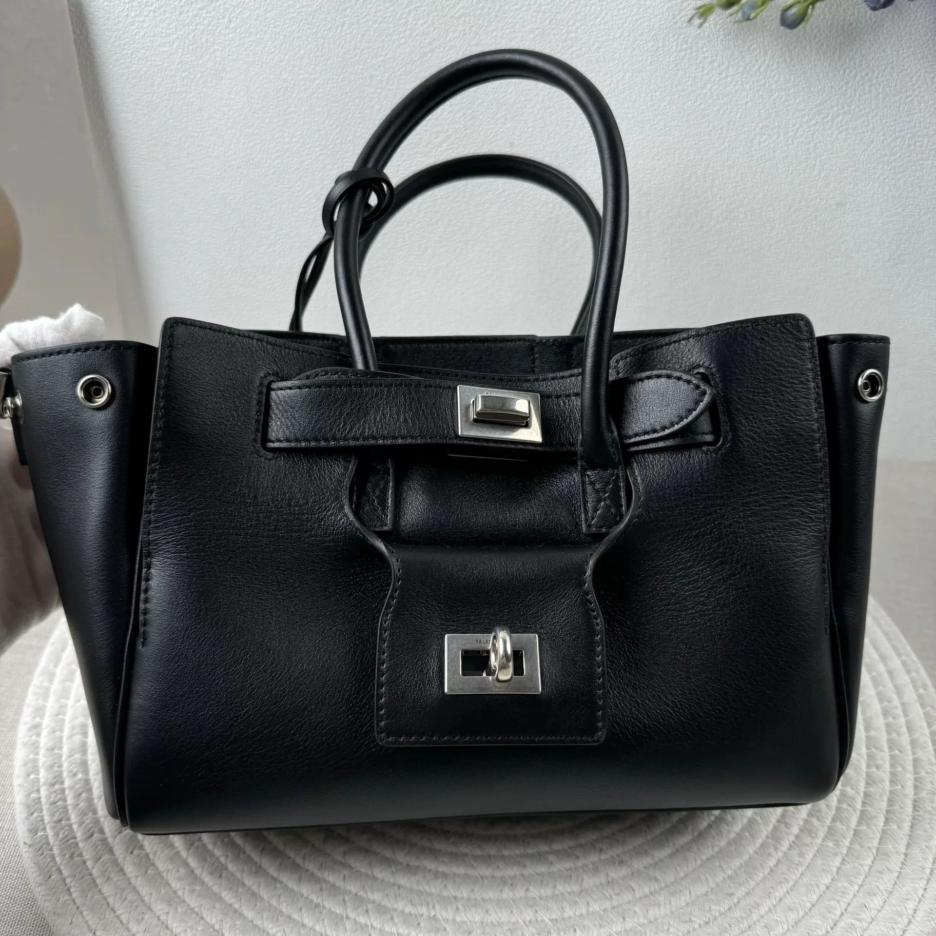 Balenciaga Pre-loved Bag Very good condition Size ONE SIZE - 3 Thumbnail