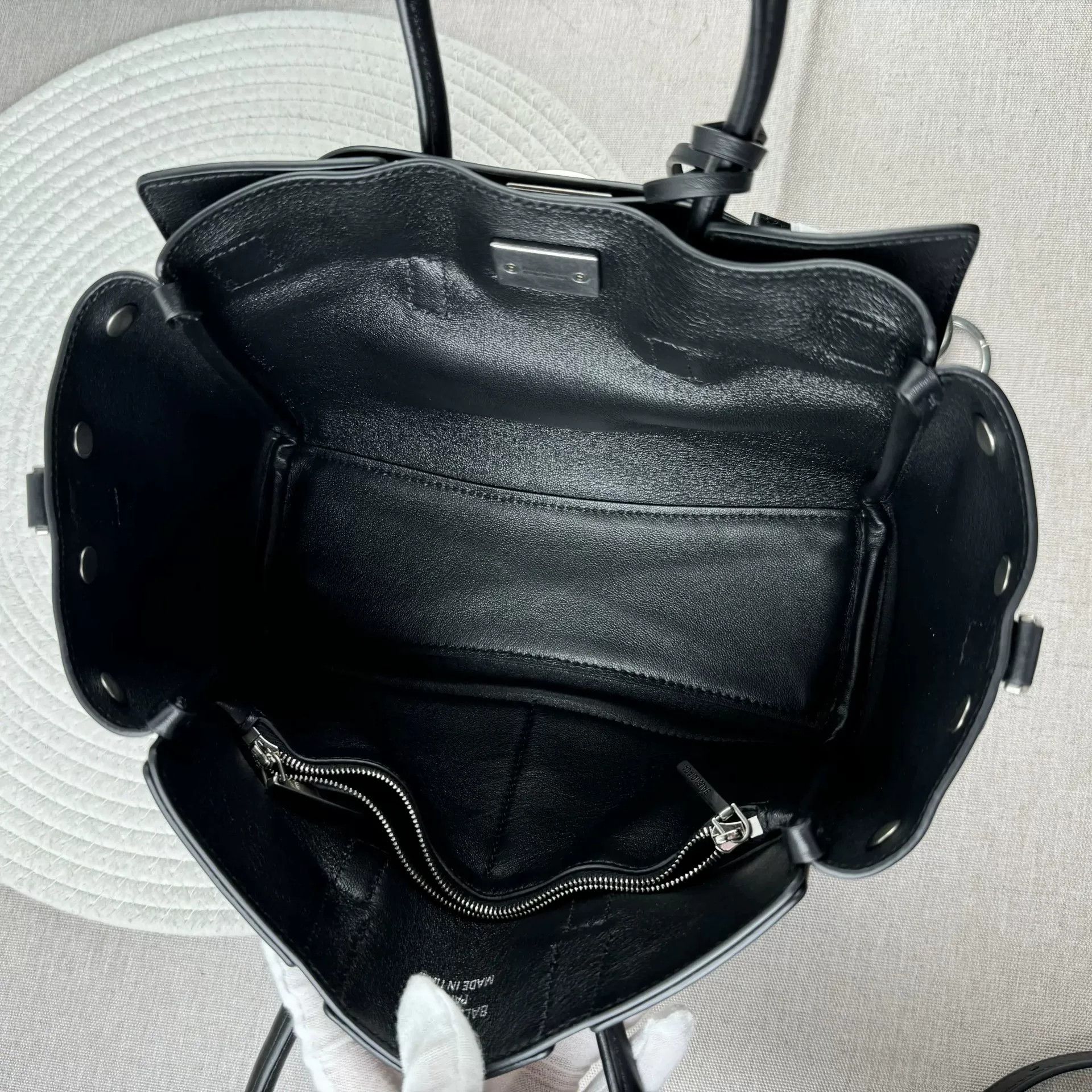 Balenciaga Pre-loved Bag Very good condition Size ONE SIZE - 2 Thumbnail