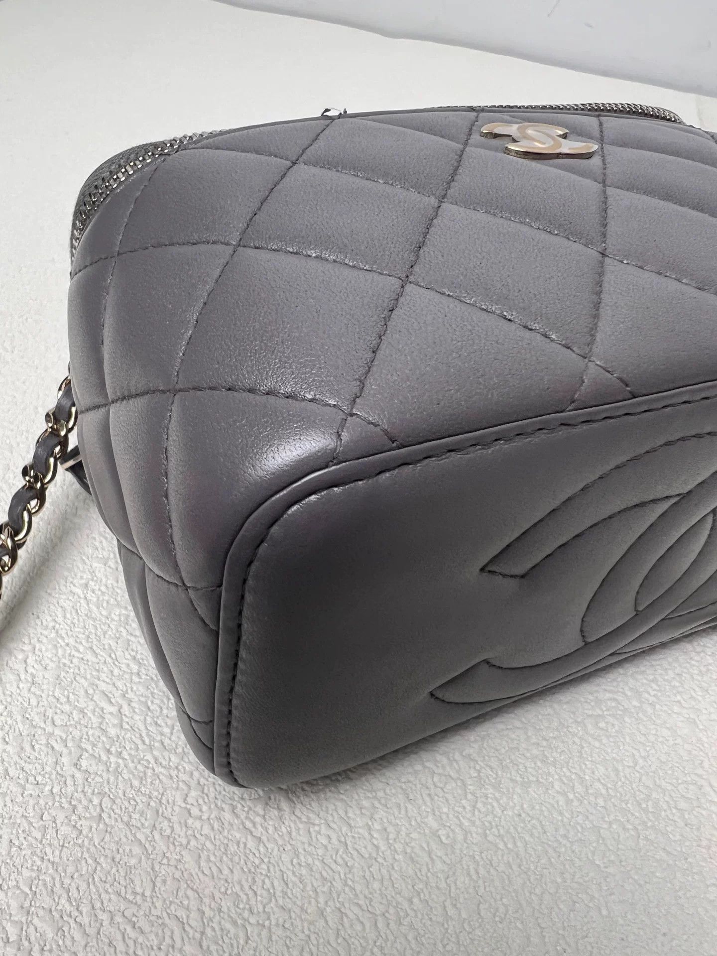 Chanel Pre-loved Bag Very good condition Size ONE SIZE - 4 Thumbnail