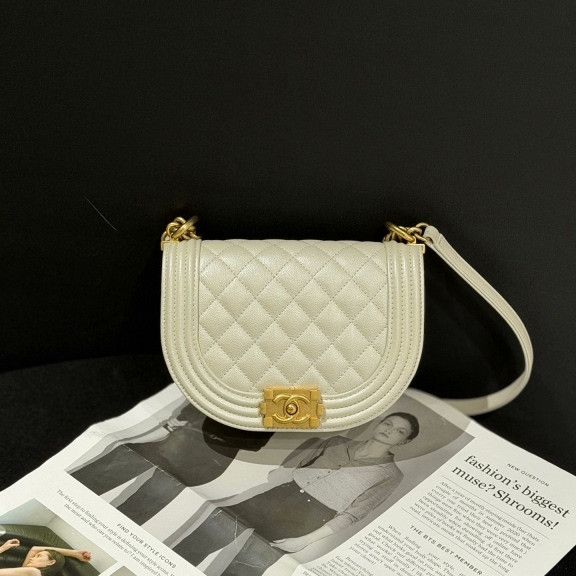 Chanel Pre-loved Bag Very good condition Size ONE SIZE - 4 Thumbnail