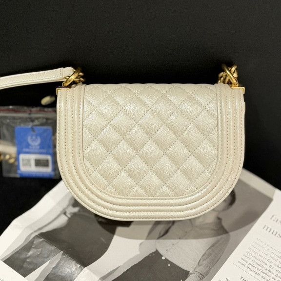 Chanel Pre-loved Bag Very good condition Size ONE SIZE - 2 Thumbnail