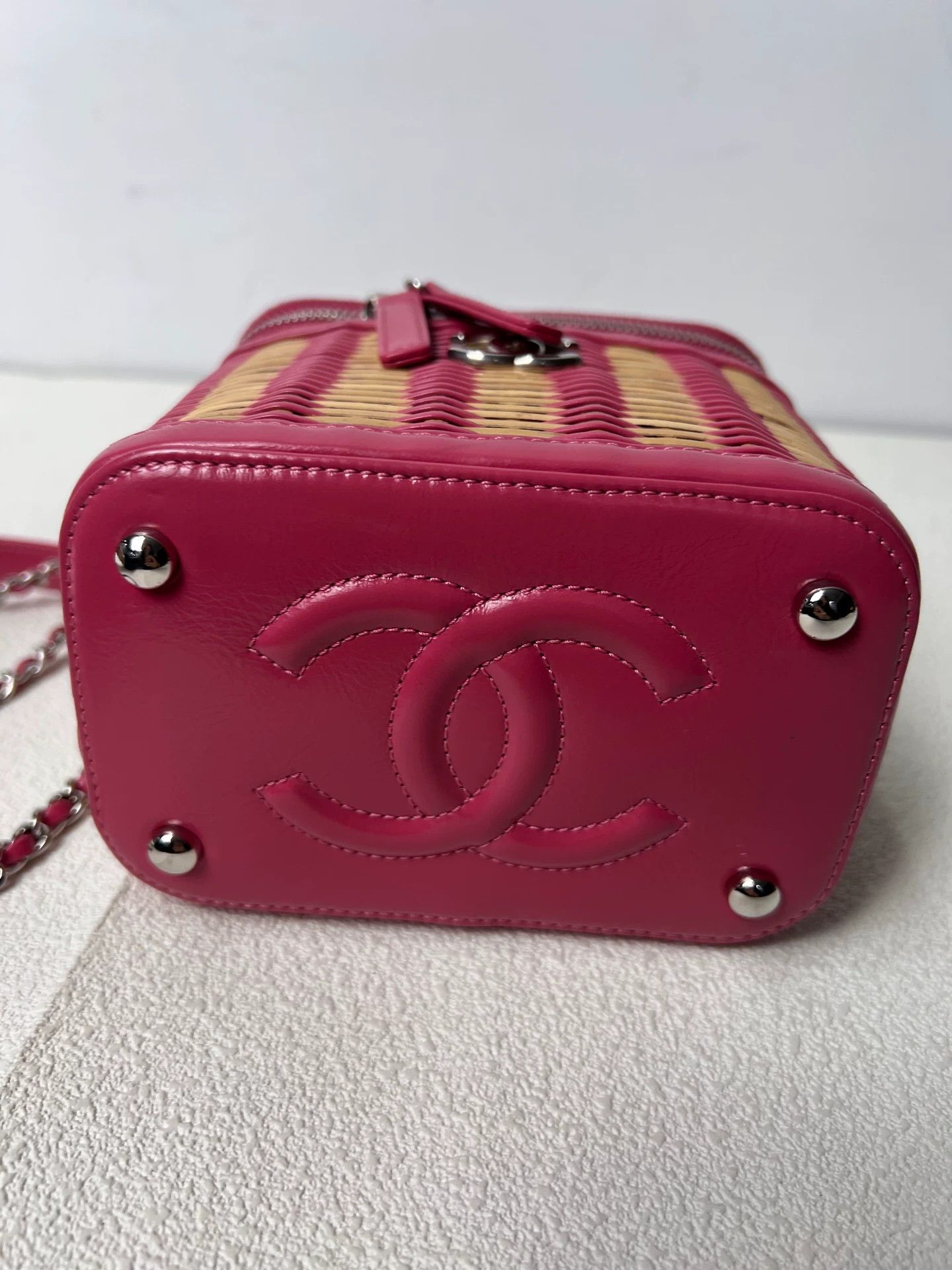 Chanel Pre-loved Bag Very good condition Size ONE SIZE - 6 Thumbnail