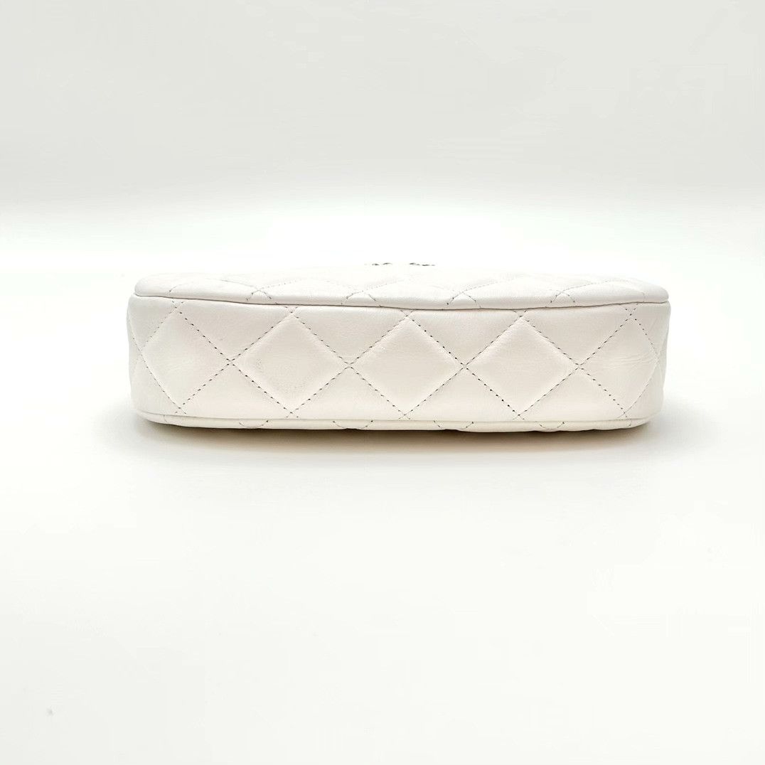 Chanel Pre-loved Bag Very good condition Size ONE SIZE - 5 Thumbnail