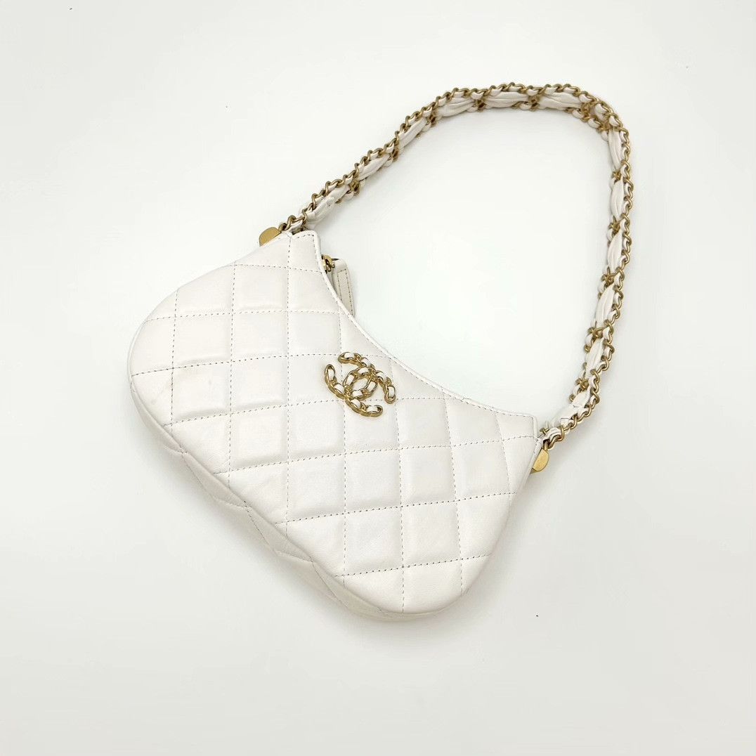 Chanel Pre-loved Bag Very good condition Size ONE SIZE - 3 Thumbnail