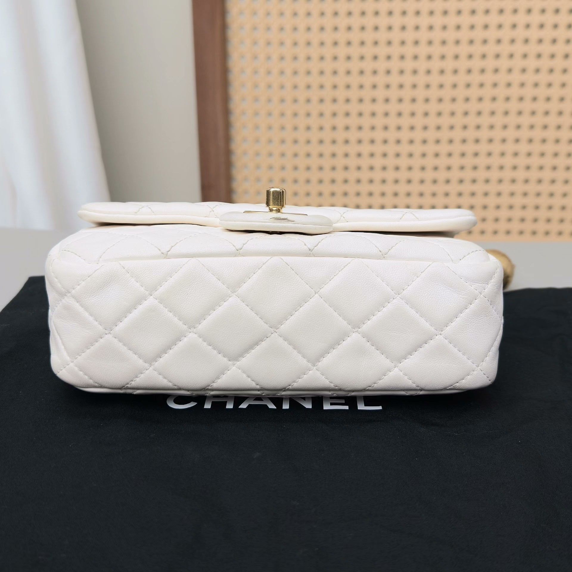 Chanel Pre-loved Bag Very good condition Size ONE SIZE - 5 Thumbnail