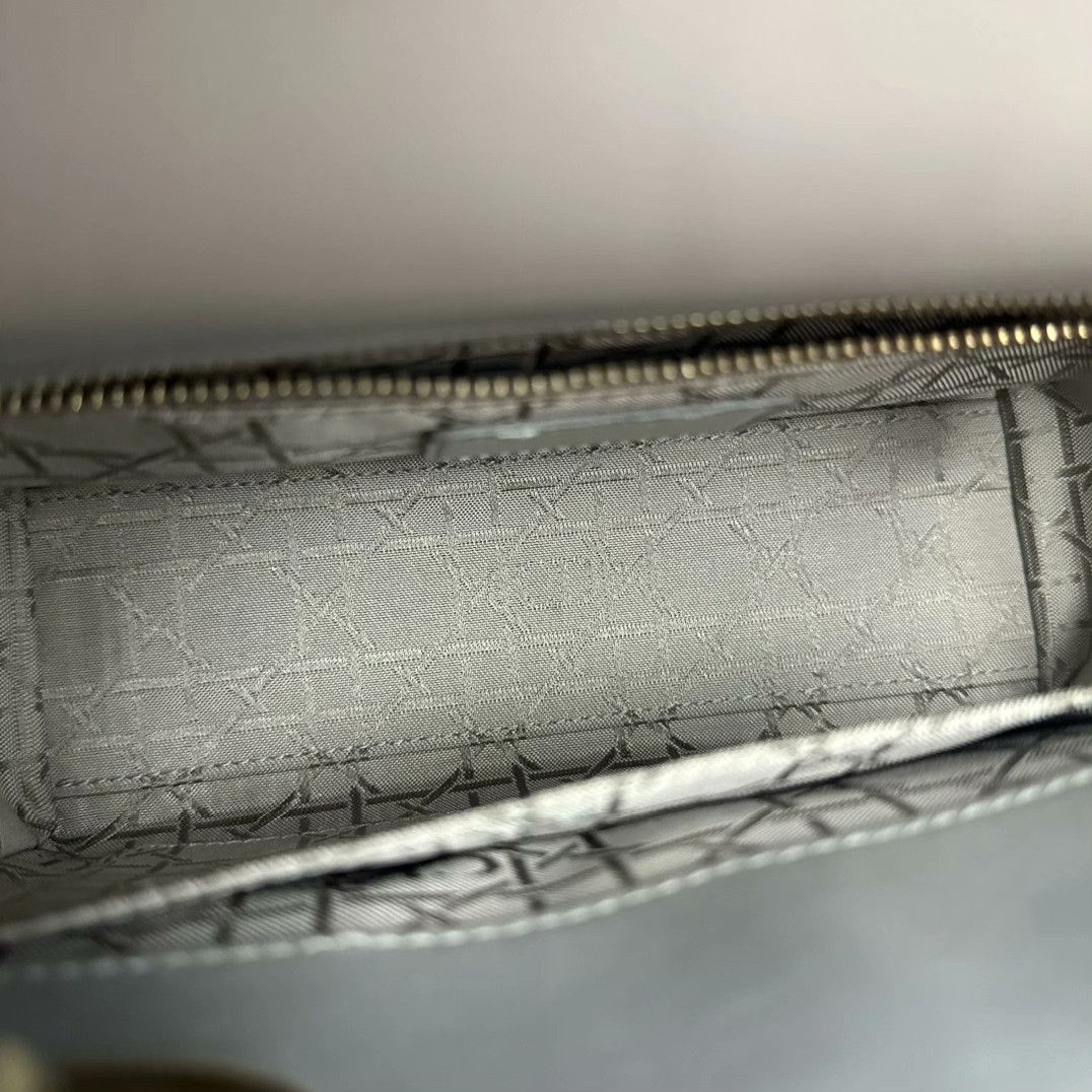 Dior Pre-loved Bag Very good condition Size ONE SIZE - 6 Thumbnail