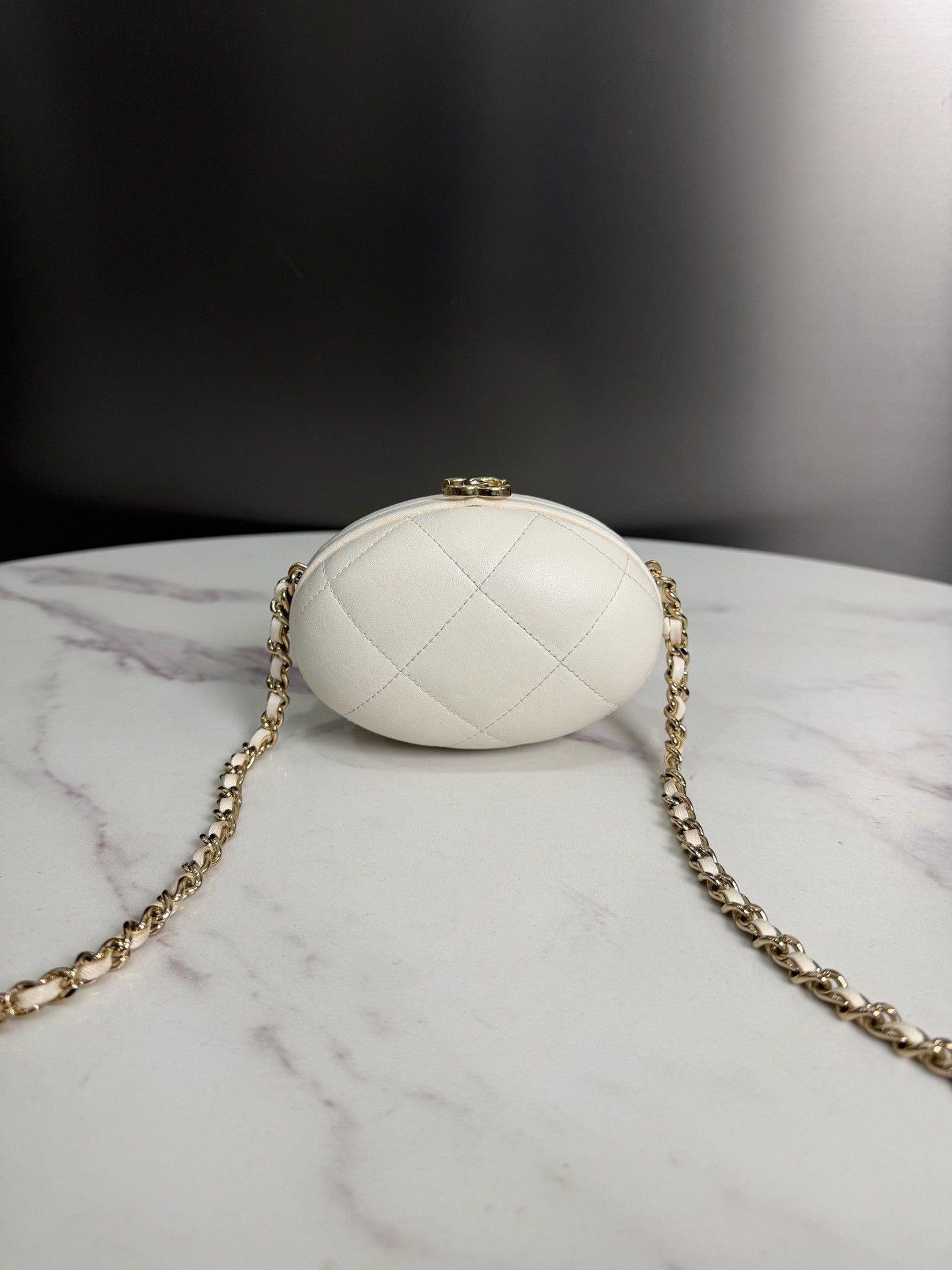 Chanel Pre-loved Bag Very good condition Size ONE SIZE - 3 Thumbnail