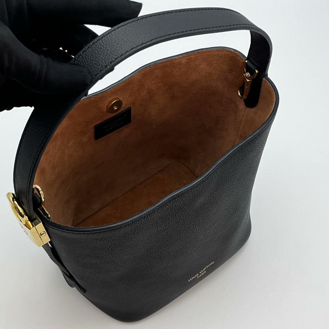 Louis Vuitton Pre-loved Bag Very good condition Size ONE SIZE - 6 Thumbnail