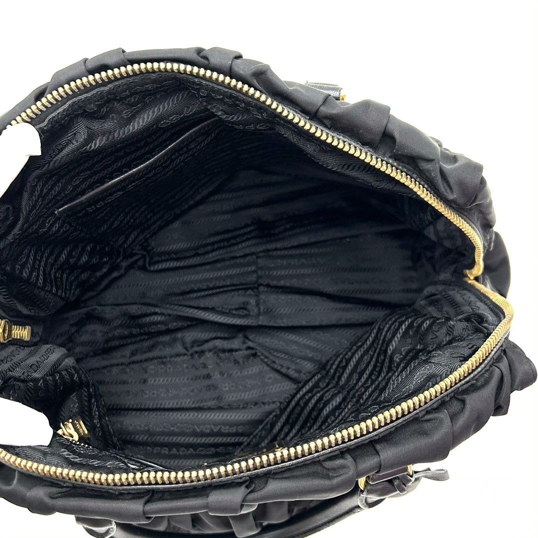 Prada Pre-loved Bag Very good condition Size ONE SIZE - 6 Thumbnail
