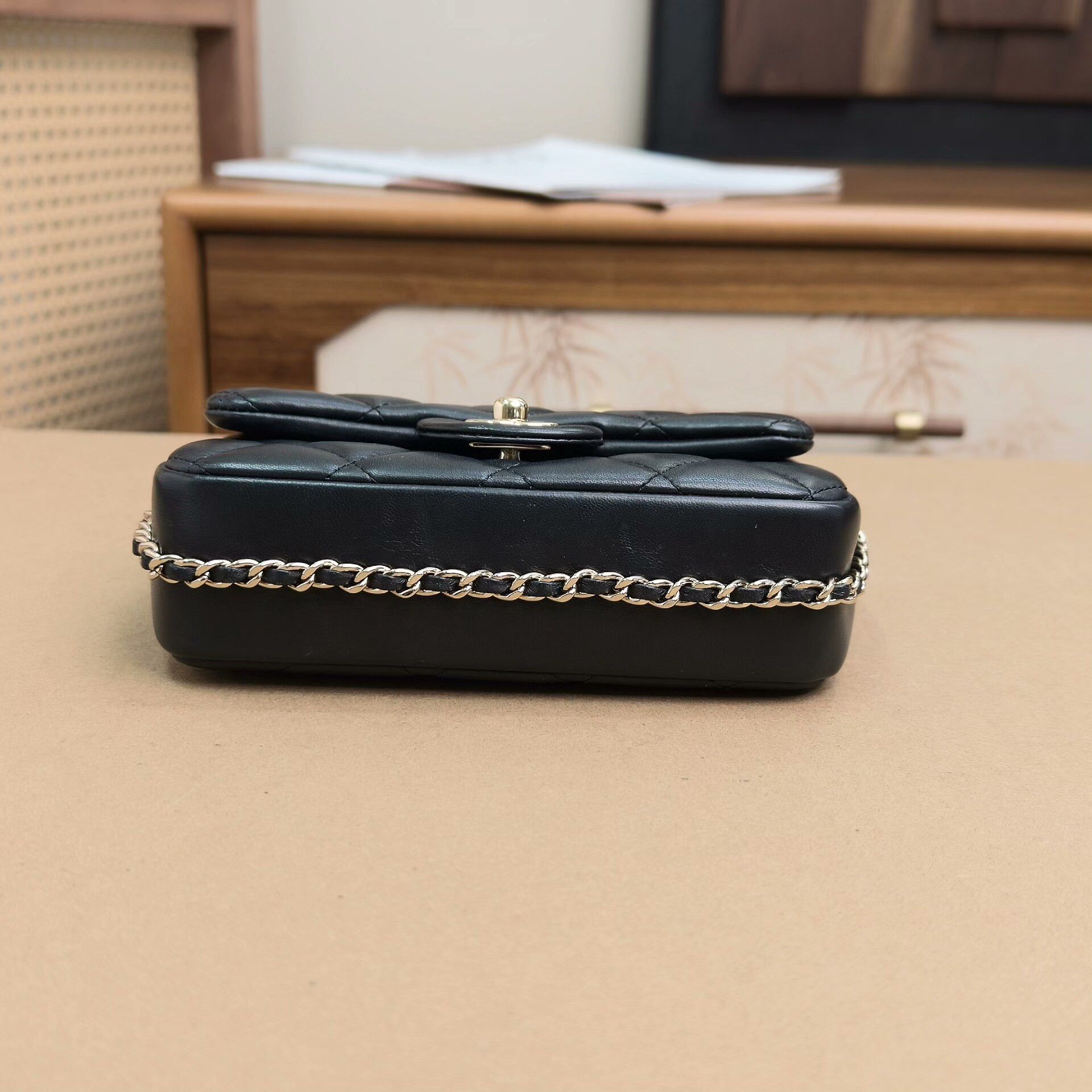 Chanel Pre-loved Bag Very good condition Size ONE SIZE - 5 Thumbnail