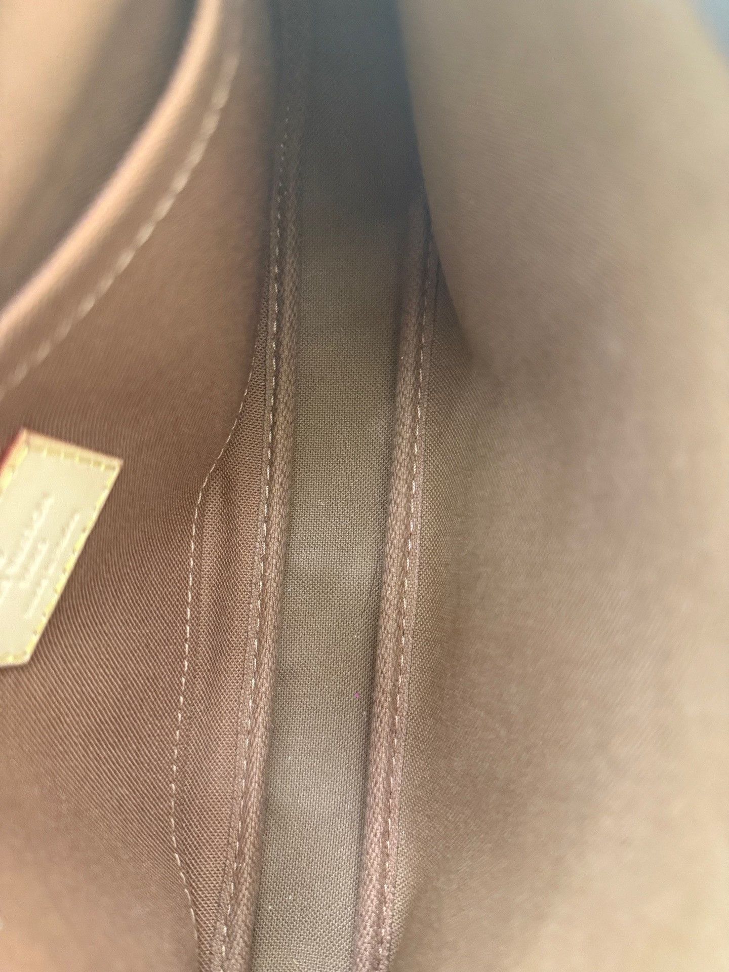 Louis Vuitton Pre-loved Bag Very good condition Size ONE SIZE - 9 Thumbnail