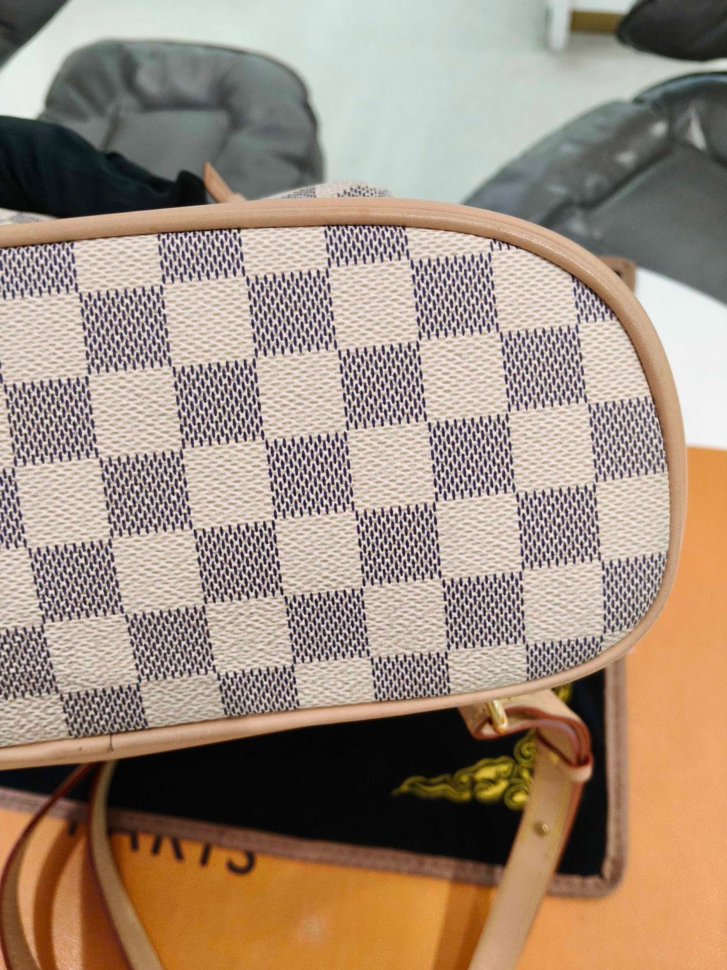 Louis Vuitton Pre-loved Bag Very good condition Size ONE SIZE - 6 Thumbnail