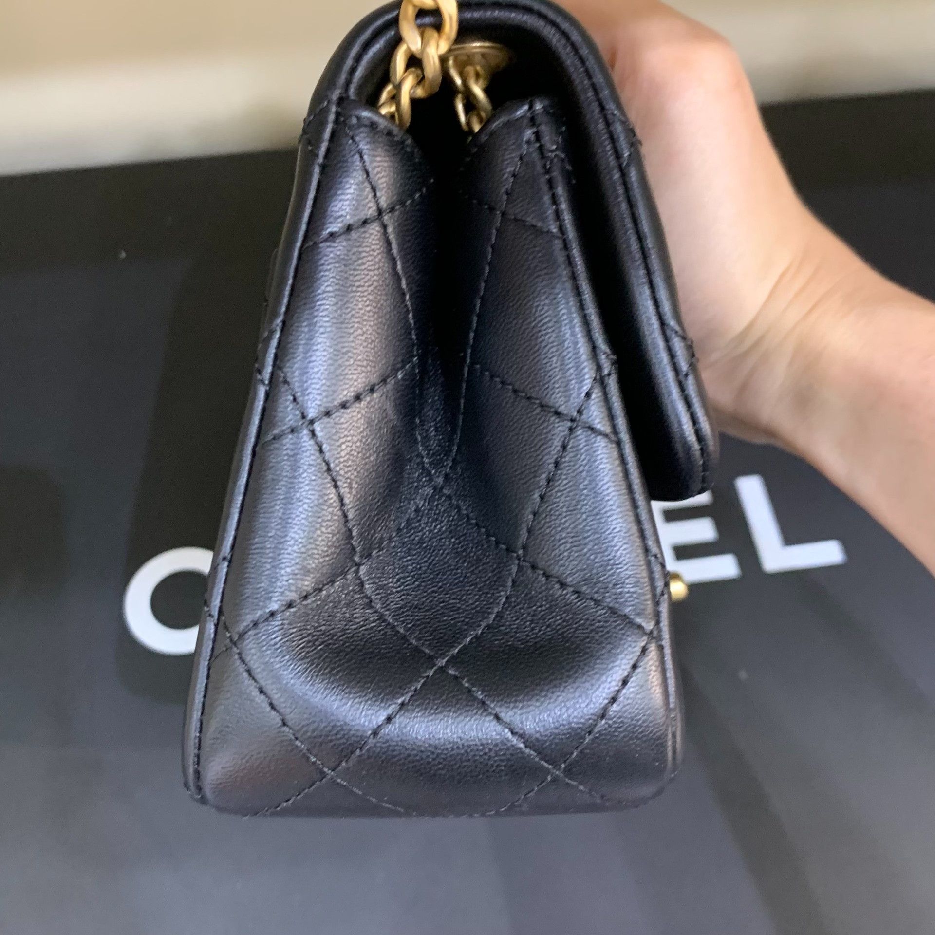 Chanel Pre-loved Bag Very good condition Size ONE SIZE - 5 Thumbnail
