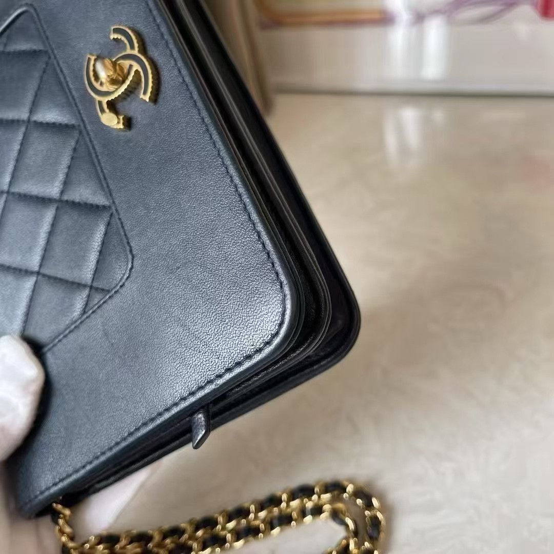 Chanel Pre-loved Bag Very good condition Size ONE SIZE - 6 Thumbnail