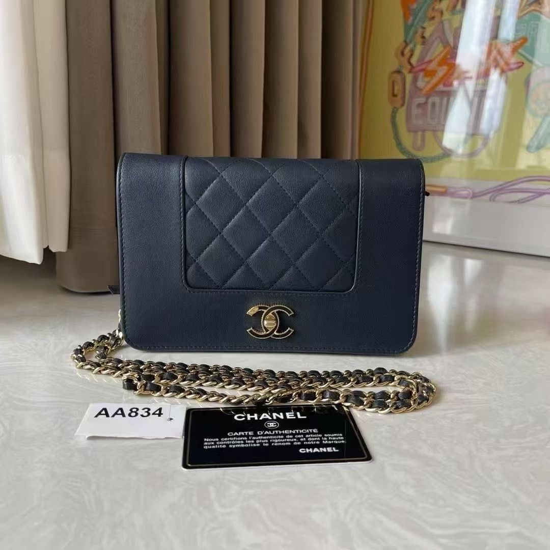 Chanel Pre-loved Bag Very good condition Size ONE SIZE - 2 Thumbnail