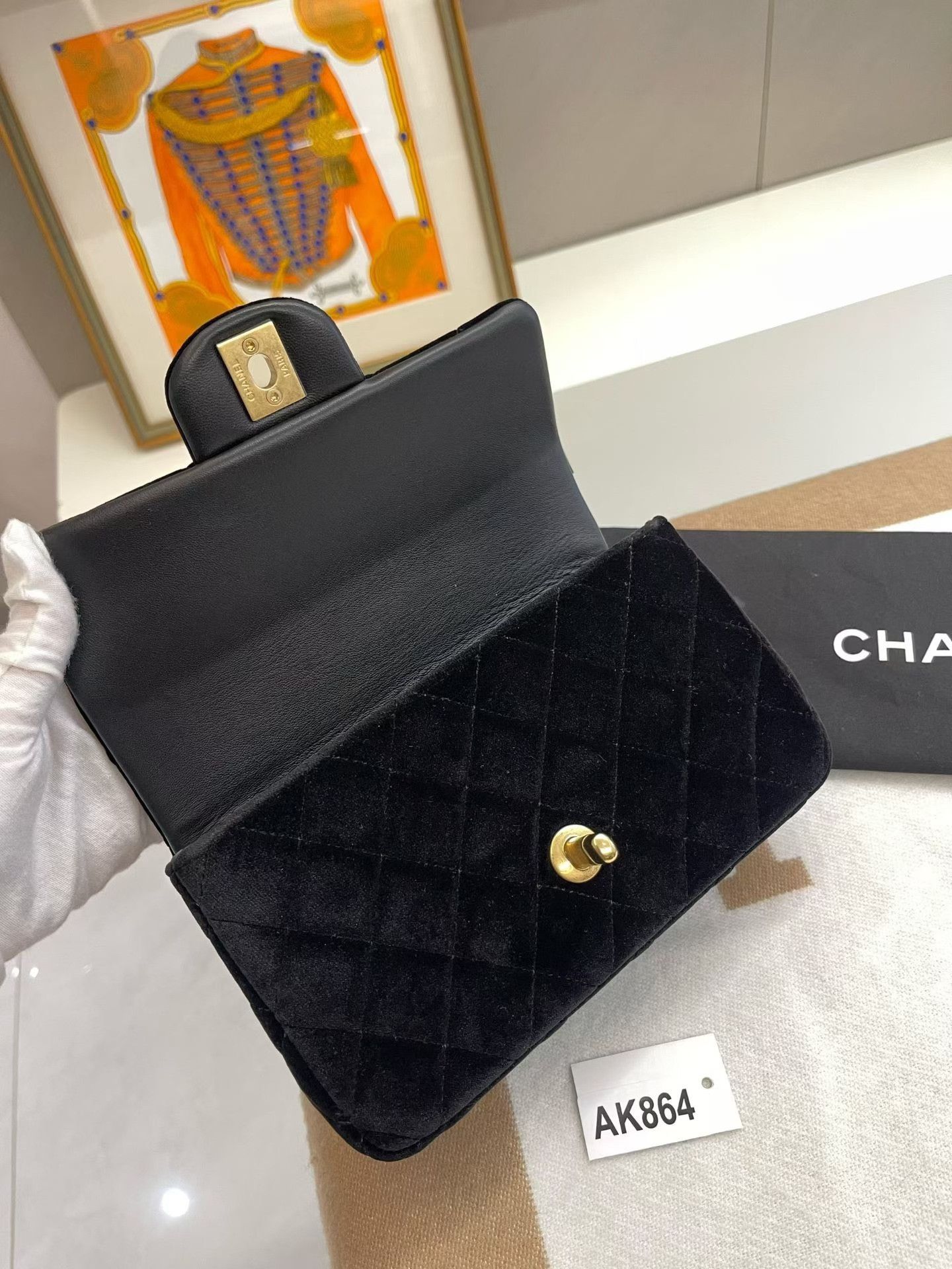Chanel Pre-loved Bag Very good condition Size ONE SIZE - 7 Thumbnail