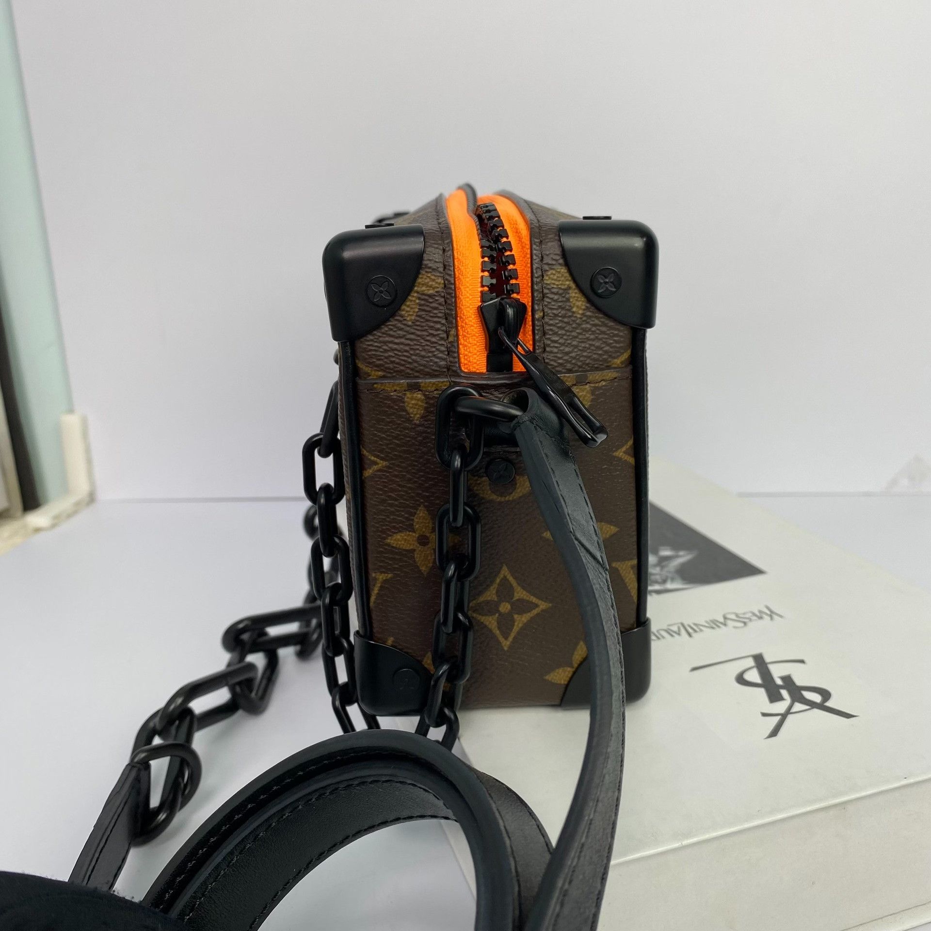 Louis Vuitton Pre-loved Bag Very good condition Size ONE SIZE - 4 Thumbnail
