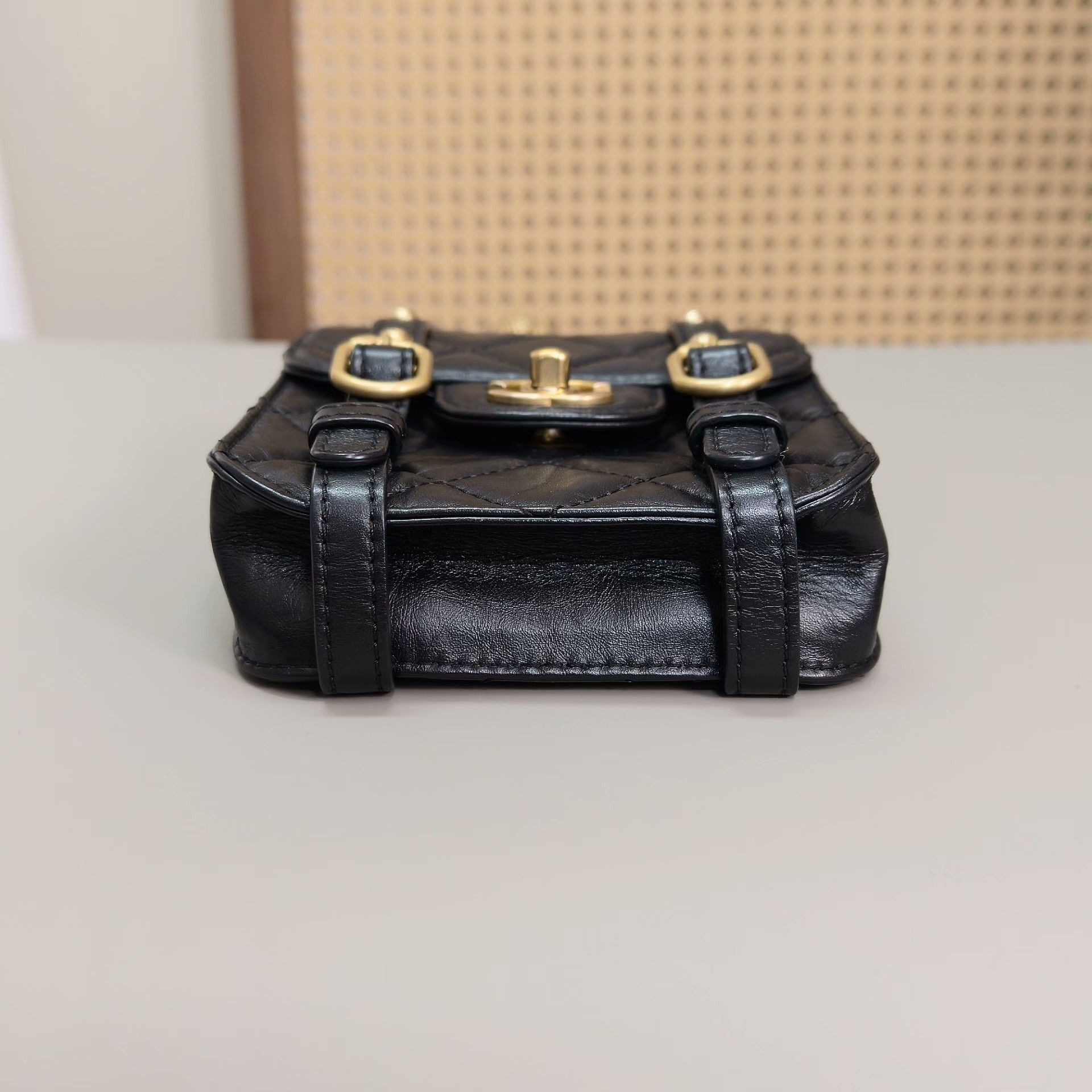 Chanel Pre-loved Bag Very good condition Size ONE SIZE - 5 Thumbnail