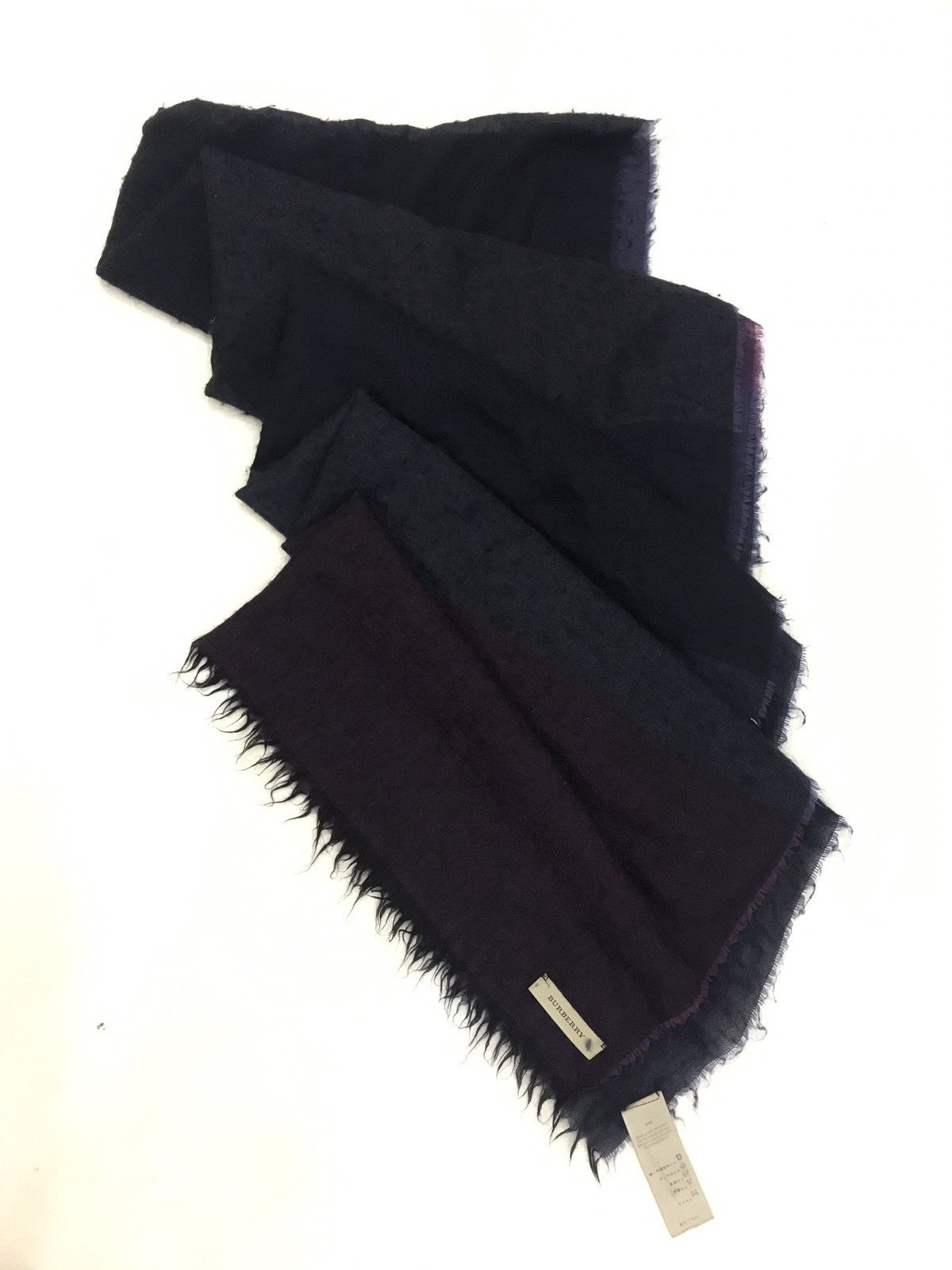 Burberry × Burberry Prorsum BURBERRY LARGE 100% CASHMERE SCARF 28” x 88” Size ONE SIZE - 2 Thumbnail