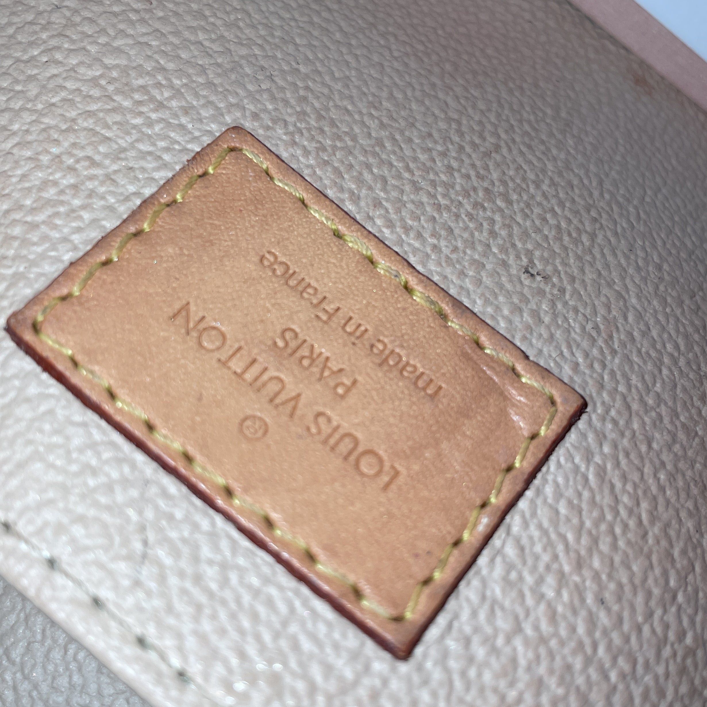 Louis Vuitton Cosmetic Pouch Size ONE SIZE - 8 Thumbnail