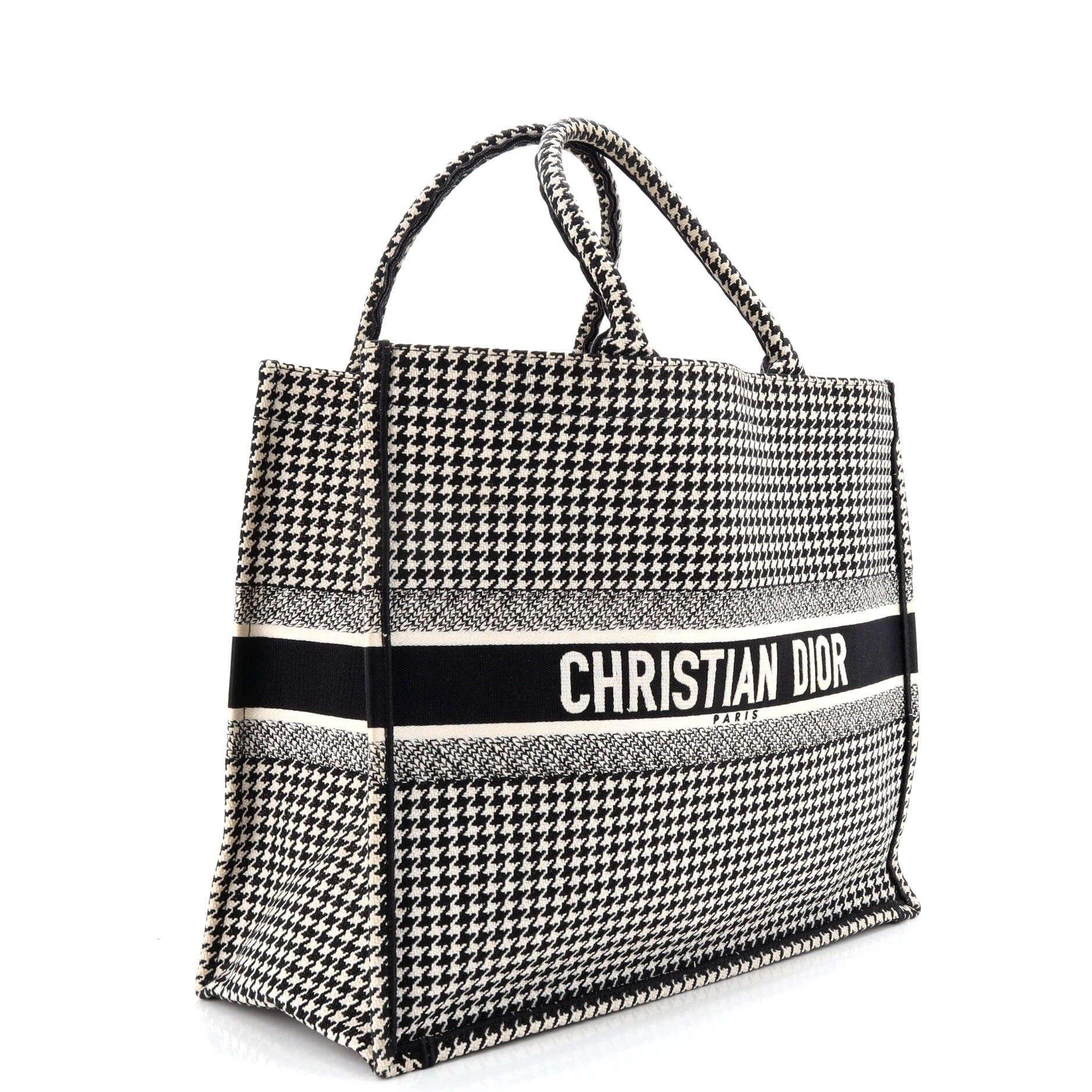 Dior Book Tote Size ONE SIZE - 2 Thumbnail