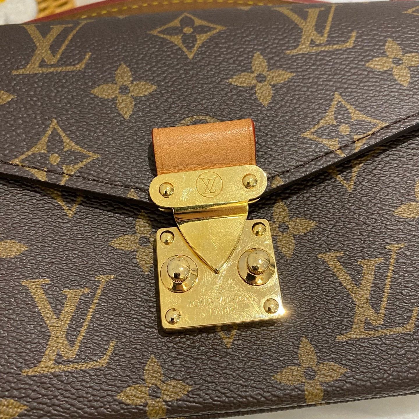 Louis Vuitton Pre-loved Bag Very good condition Size ONE SIZE - 8 Thumbnail