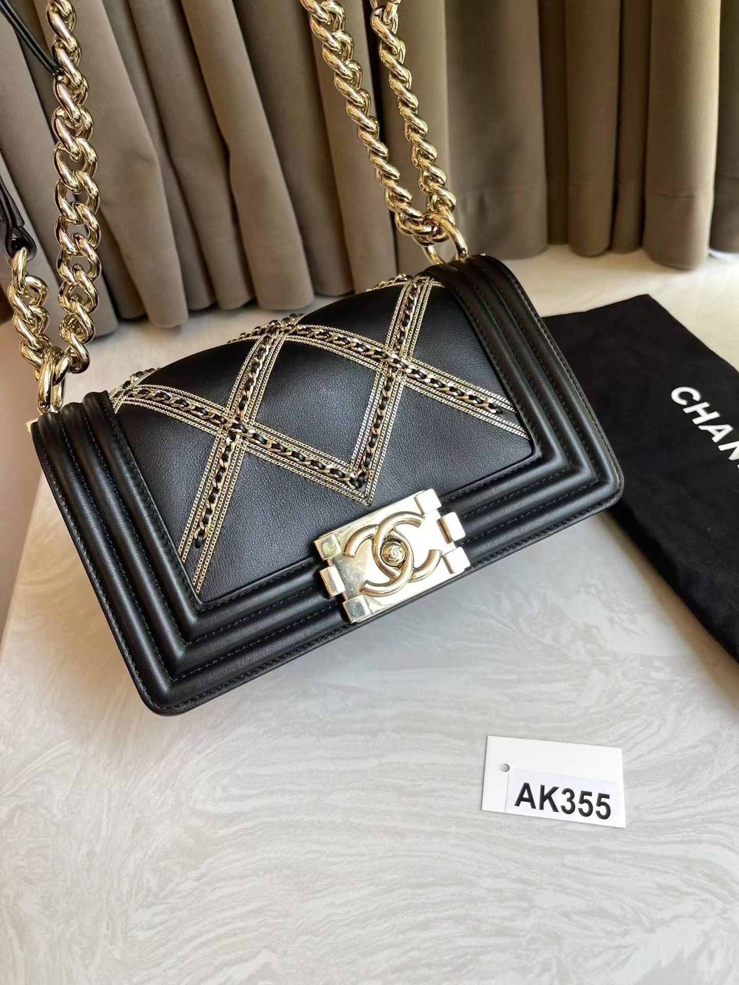Chanel Pre-loved Bag Very good condition Size ONE SIZE - 3 Thumbnail
