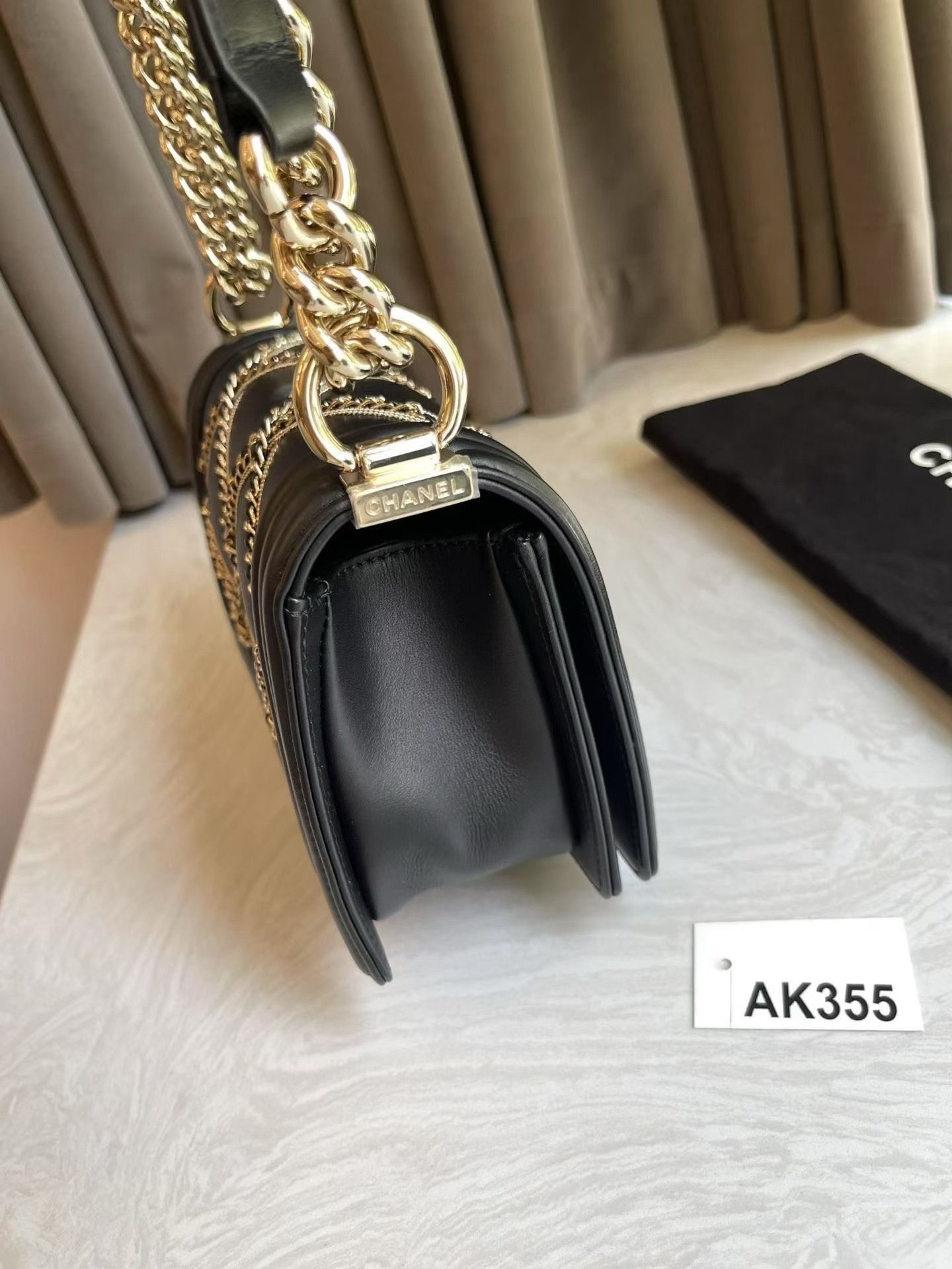 Chanel Pre-loved Bag Very good condition Size ONE SIZE - 4 Thumbnail