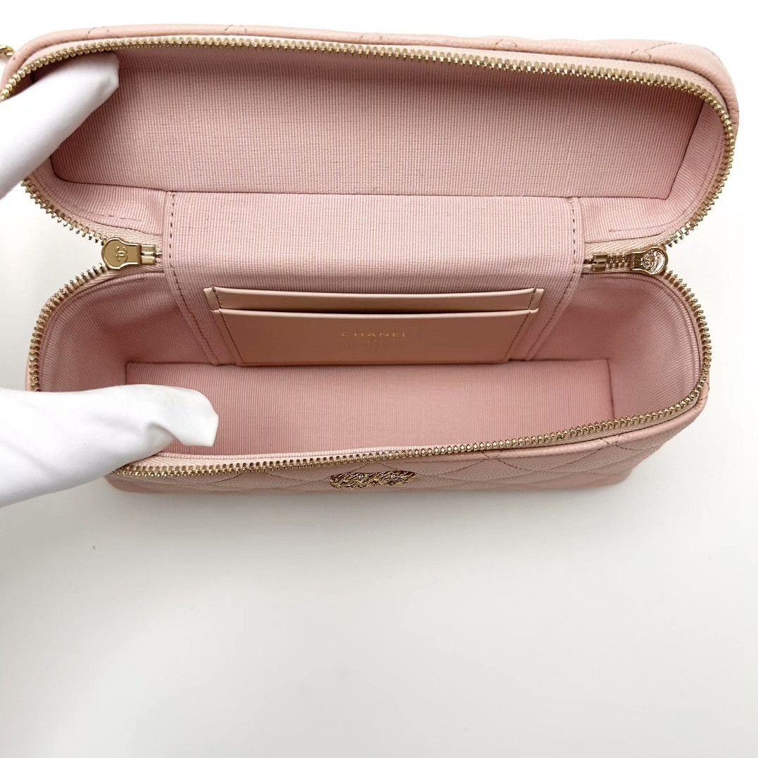 Chanel Pre-loved Bag Very good condition Size ONE SIZE - 6 Thumbnail