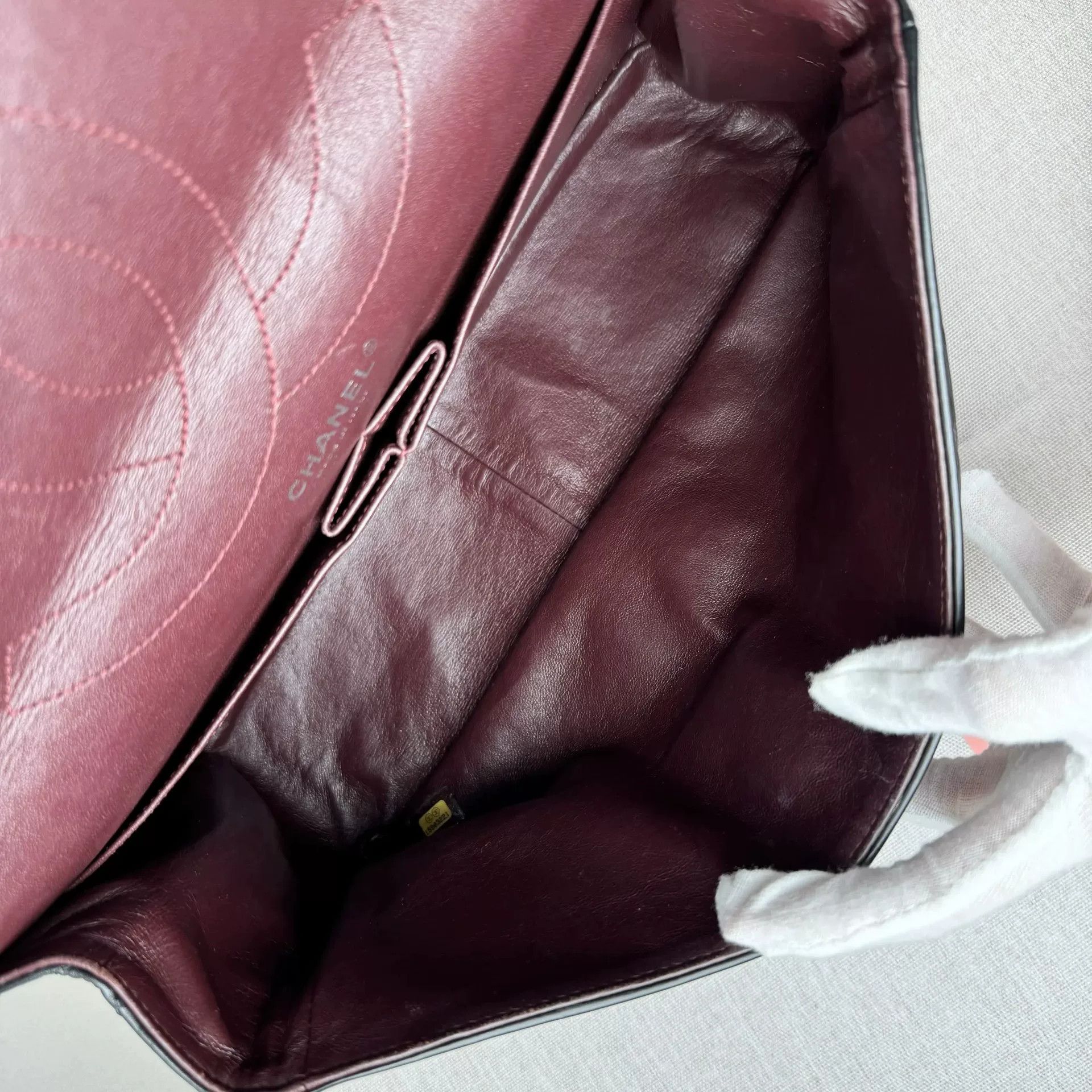 Chanel Pre-loved Bag Very good condition Size ONE SIZE - 9 Thumbnail