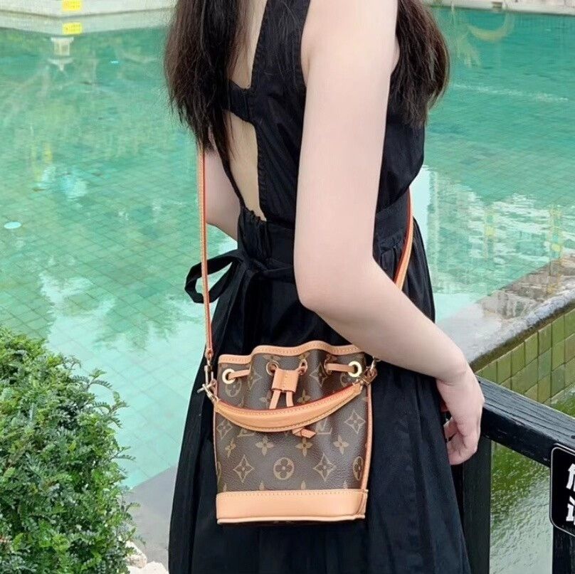 Louis Vuitton Pre-loved Bag Brand new condition Size ONE SIZE - 4 Thumbnail