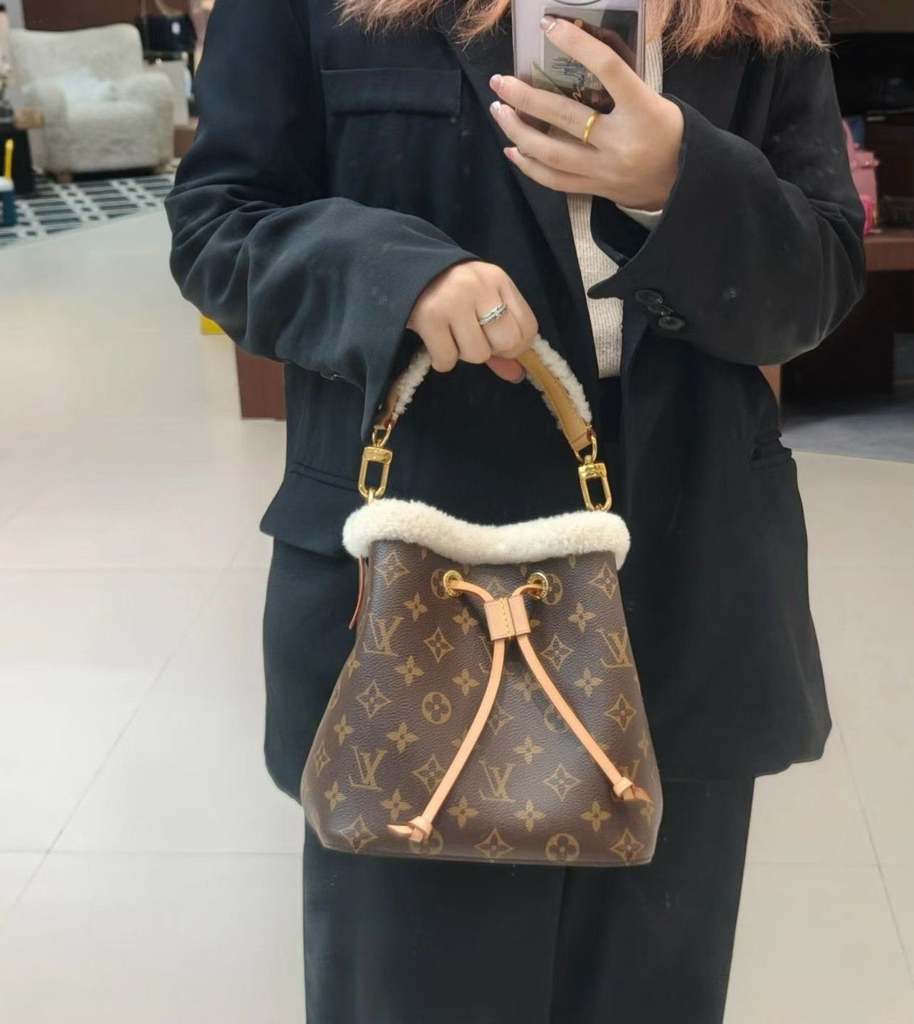 Louis Vuitton Pre-loved Bag Very good condition Size ONE SIZE - 5 Thumbnail