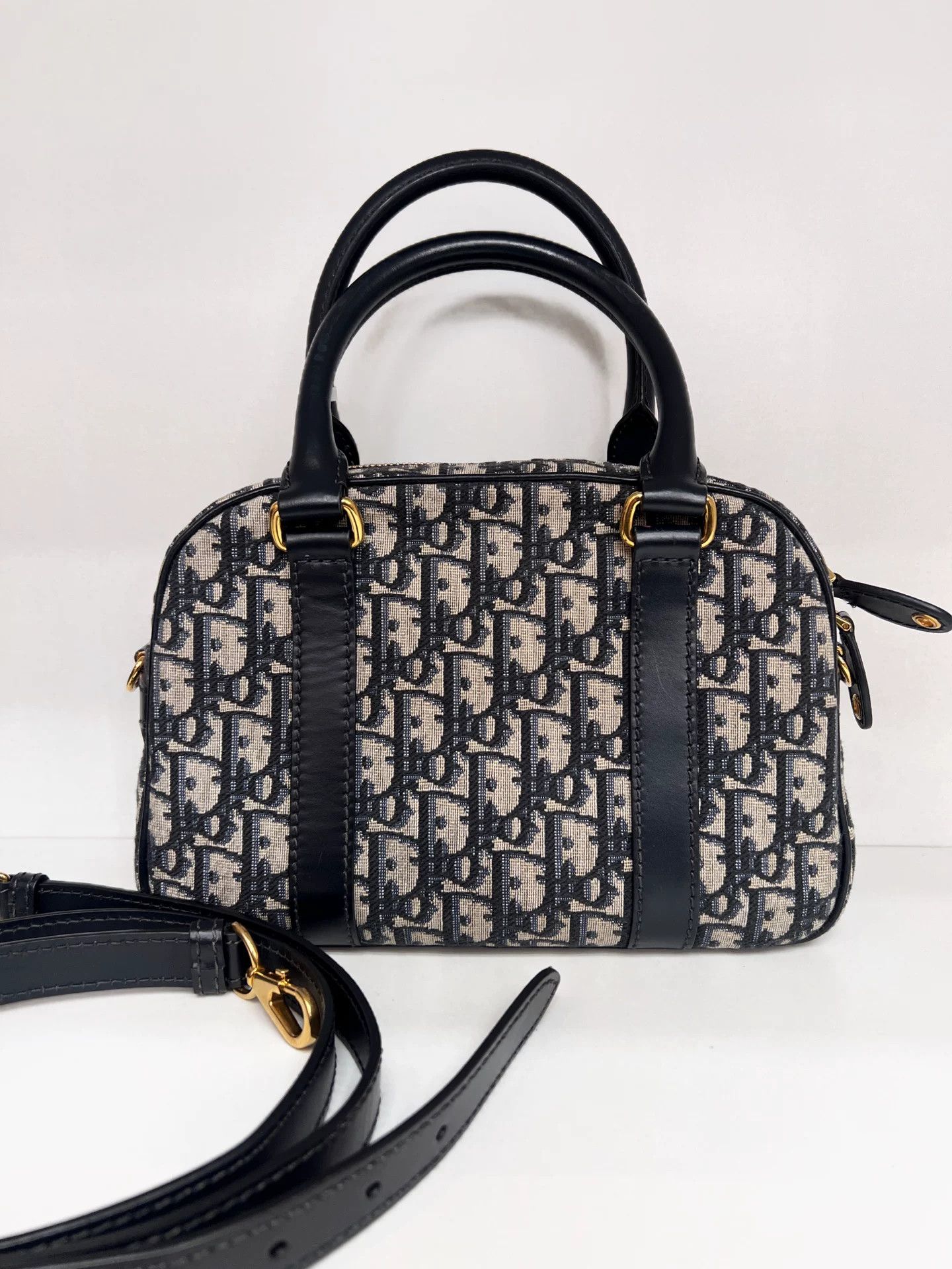 Dior Pre-loved Bag Very good condition Size ONE SIZE - 2 Thumbnail