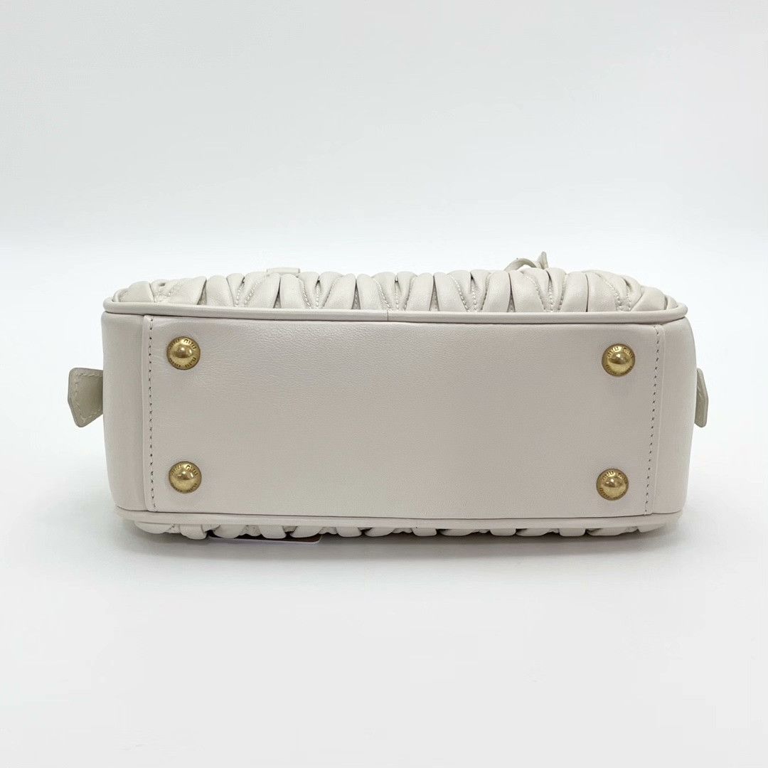 Armani Pre-loved Bag Very good condition Size ONE SIZE - 5 Thumbnail