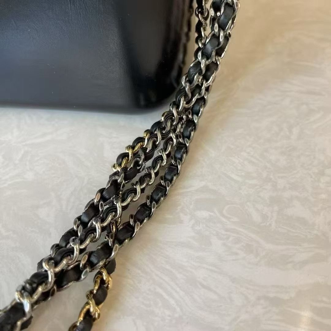 Chanel Pre-loved Bag Very good condition Size ONE SIZE - 4 Thumbnail