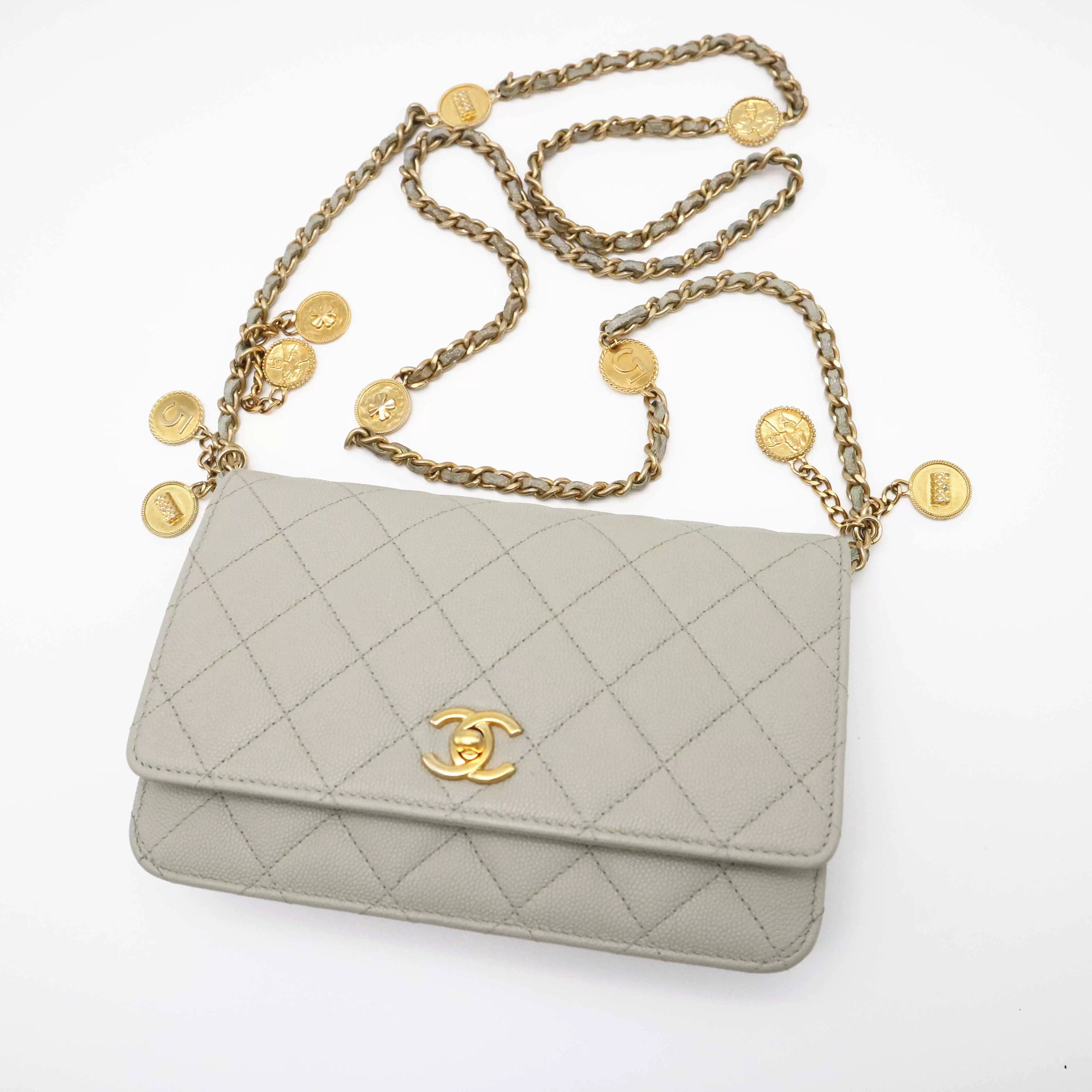 Chanel Pre-loved Bag Very good condition Size ONE SIZE - 2 Thumbnail