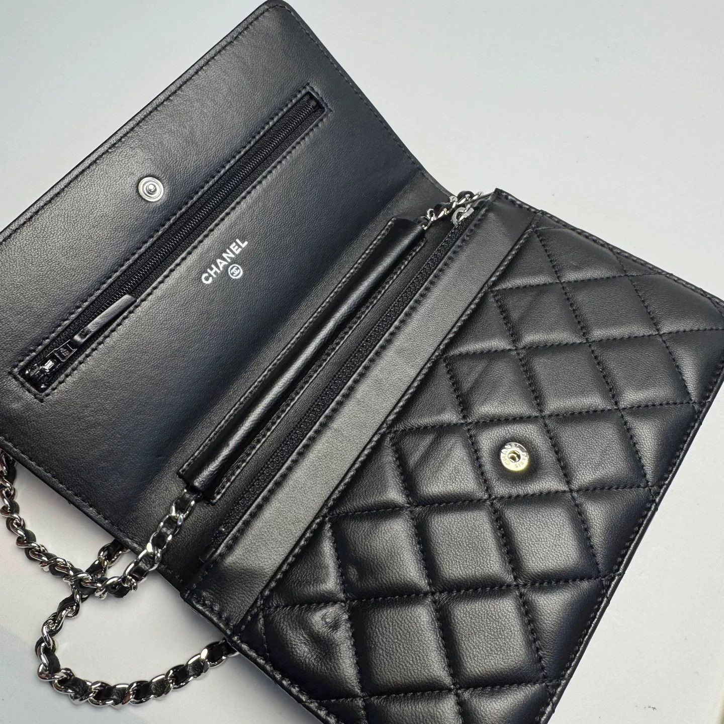 Chanel Pre-loved Bag Very good condition Size ONE SIZE - 9 Thumbnail