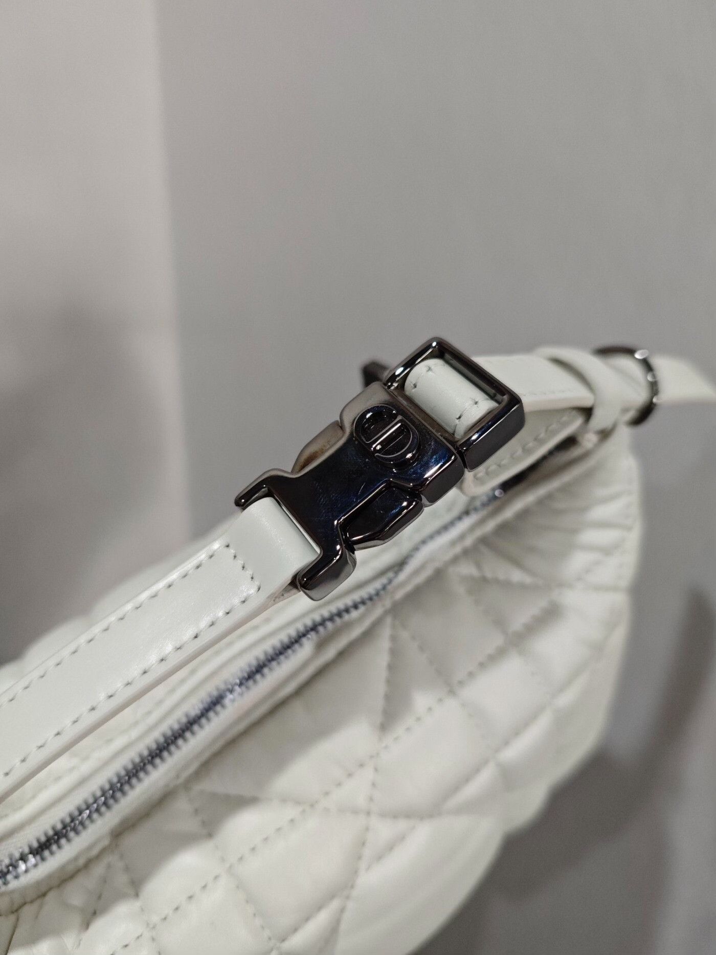 Dior Pre-loved Bag Very good condition Size ONE SIZE - 4 Thumbnail