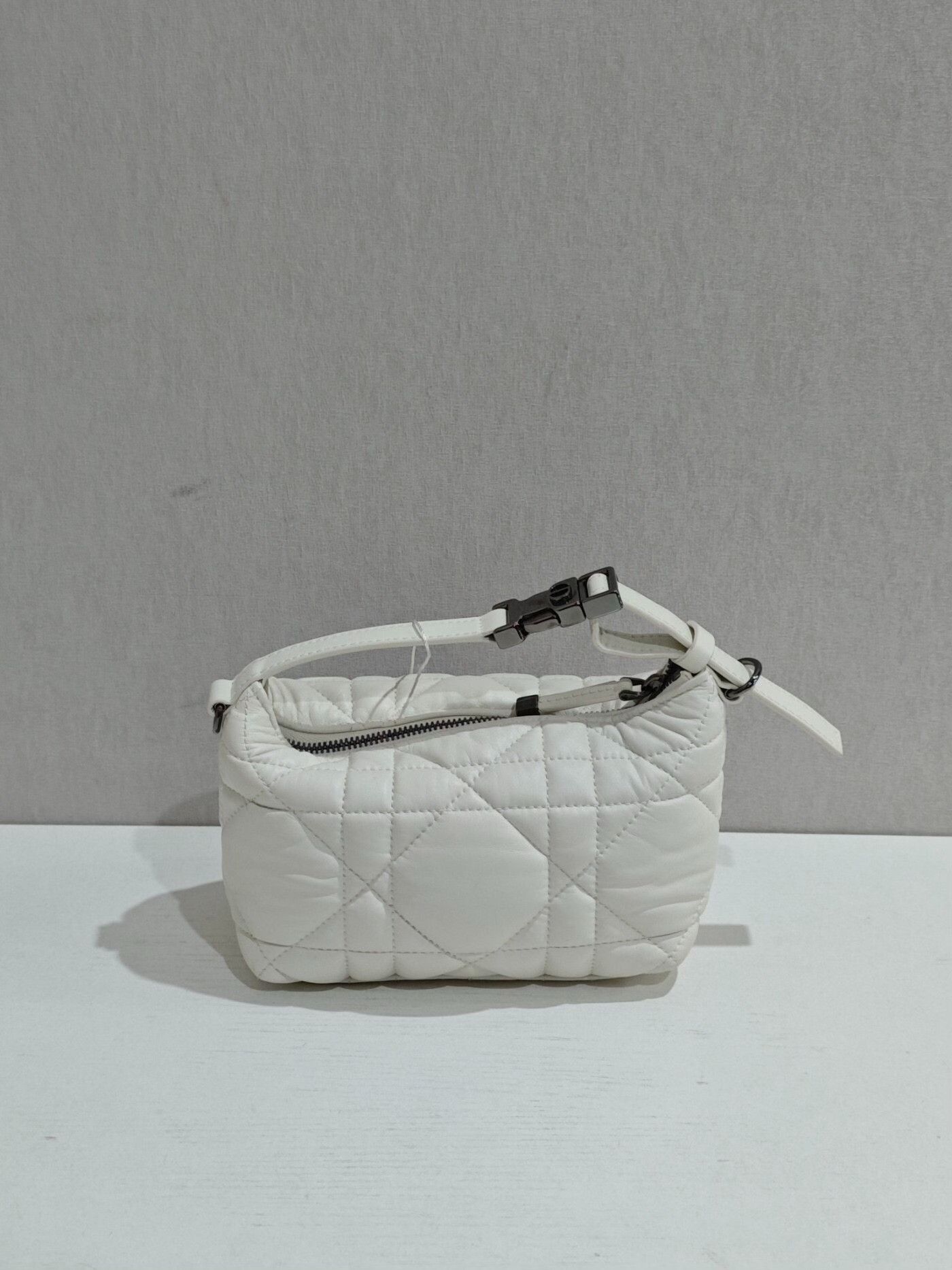 Dior Pre-loved Bag Very good condition Size ONE SIZE - 2 Thumbnail