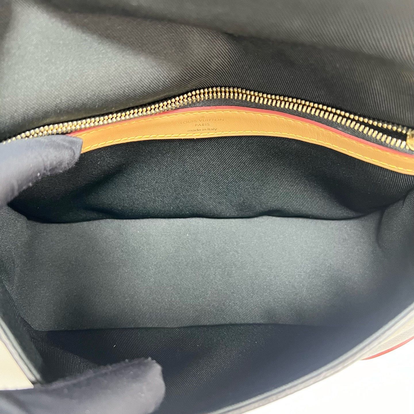 Louis Vuitton Pre-loved Bag Very good condition Size ONE SIZE - 9 Thumbnail
