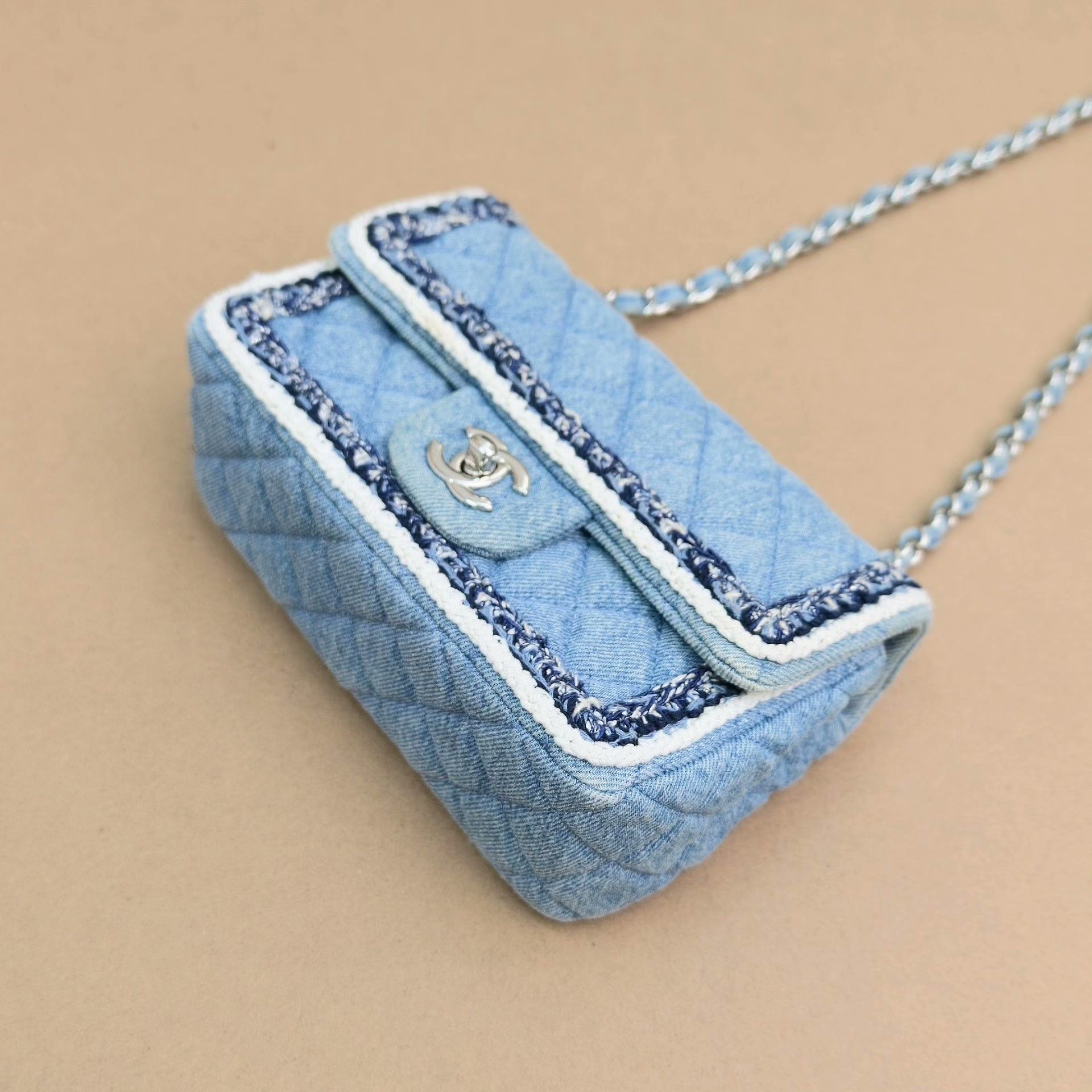 Chanel Pre-loved Bag Very good condition Size ONE SIZE - 4 Thumbnail